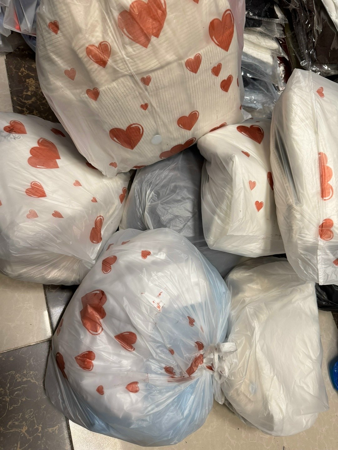 в пакете,женские вещи пакетом,вещи в пакетах,детские вещи пакетом,пакет вещей женских