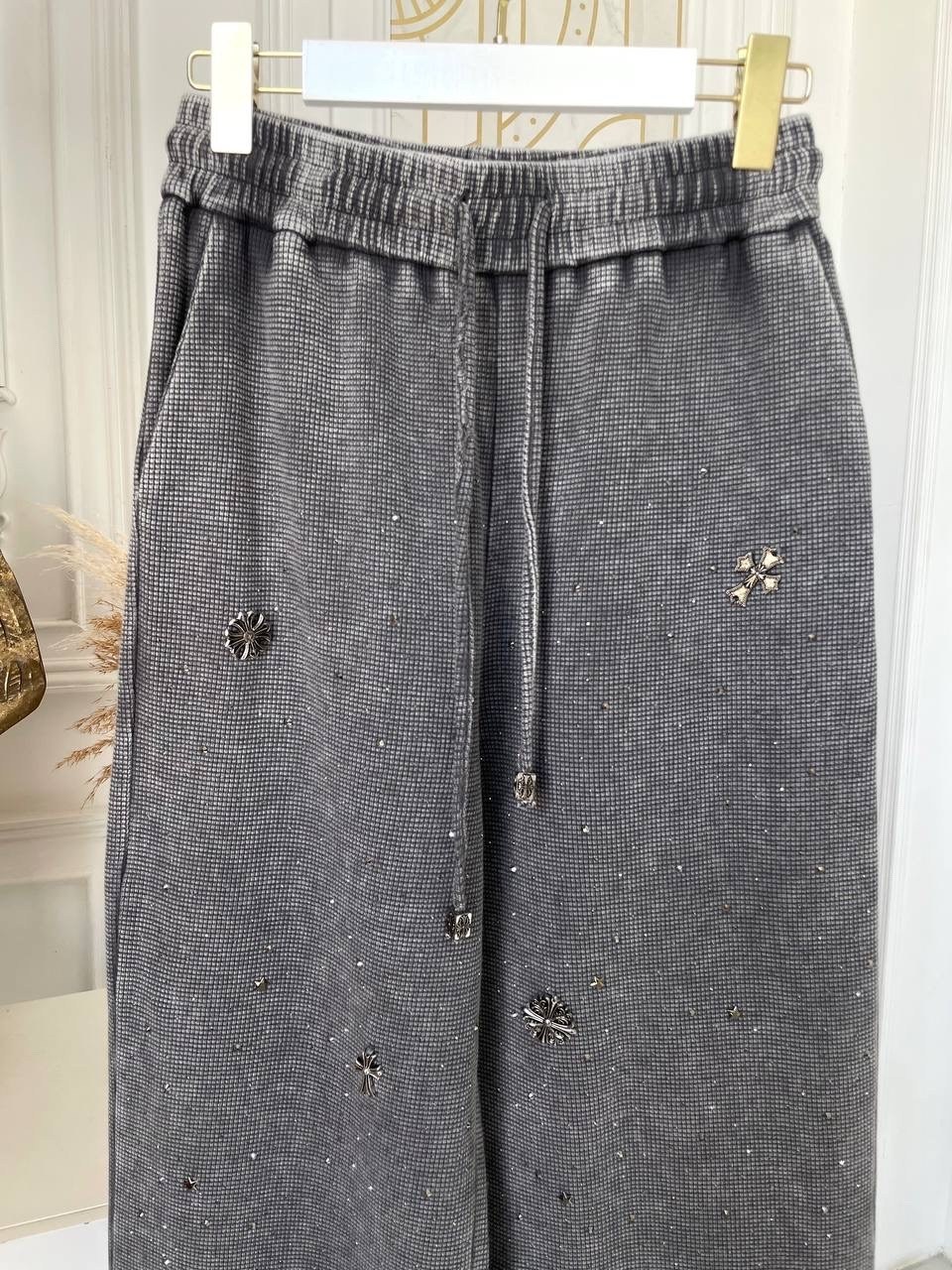 джинсы женские,стильные джинсы,брюки джинсы,джинсы широкие,брюки спортивные