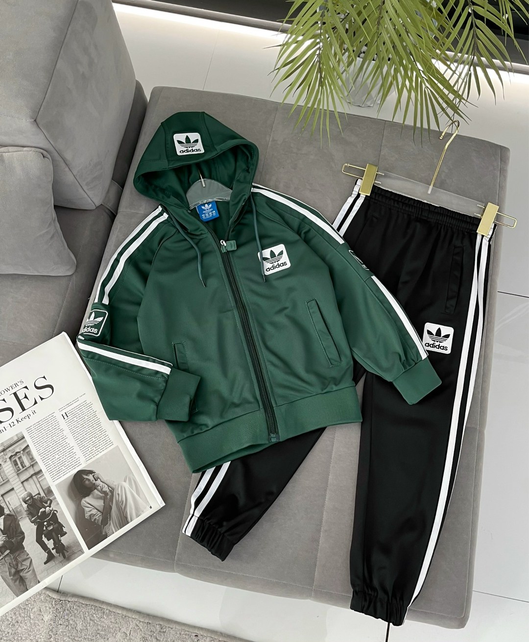 спортивный костюм adidas,спортивные костюмы адидас,костюм адидас ориджинал черный,спортивные костюмы мужские адидас,костюм адидас