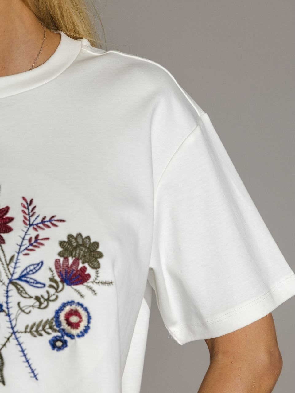 широкие брюки женские,широкие брюки,футболки женская,брюки женские,одежда для женщин