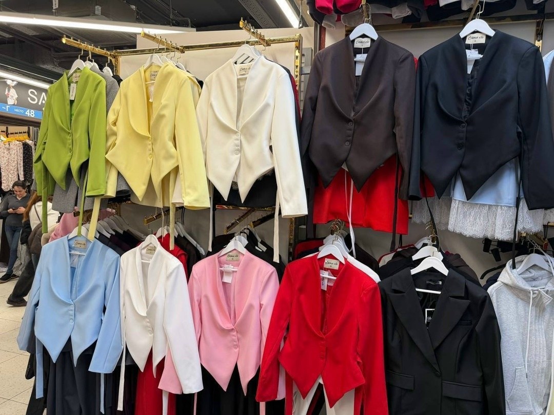 пиджак приталенный,белые костюмы,женский пиджак,женские костюмы,элегантный женский блейзер