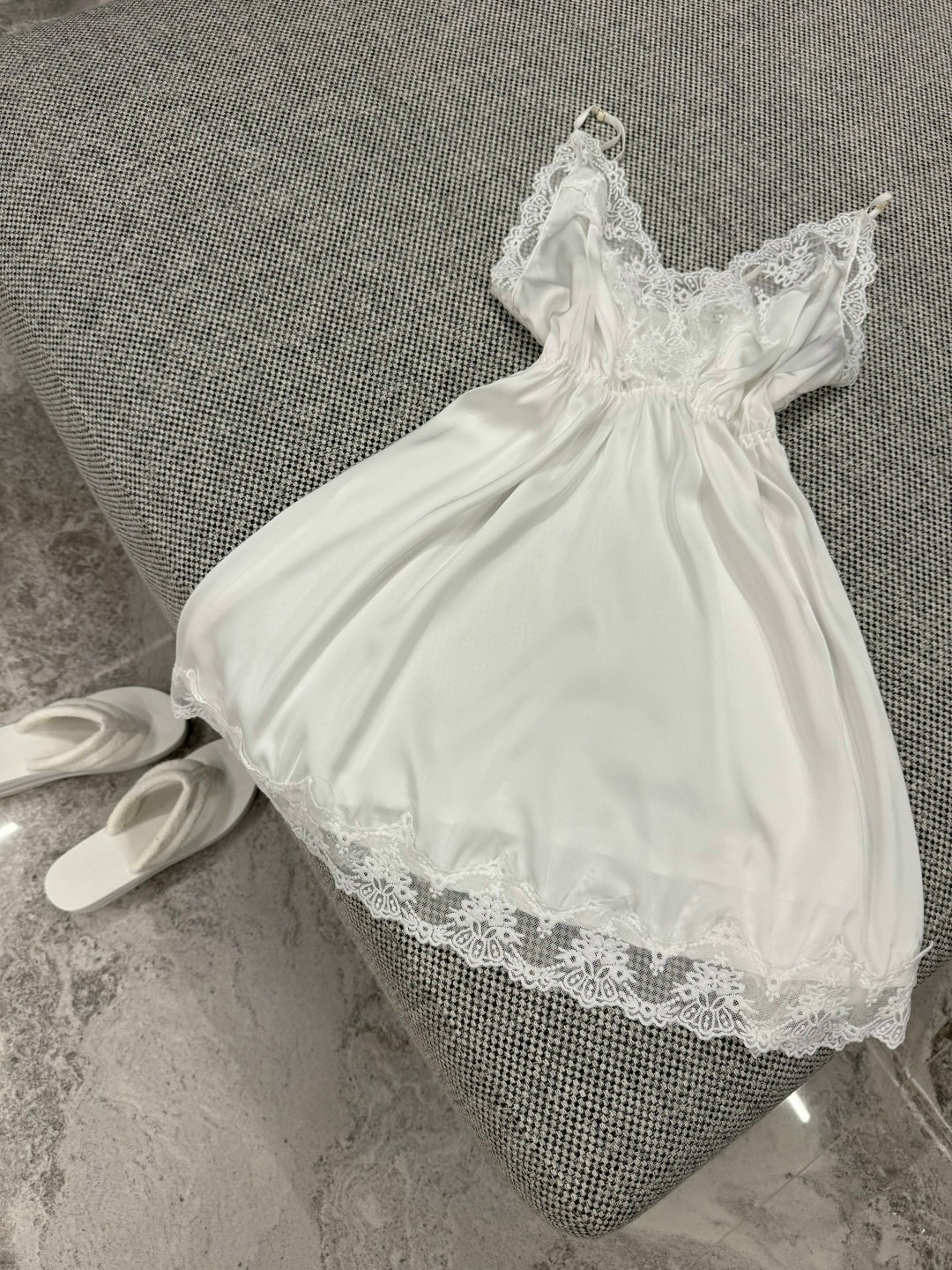 пеньюар для невесты,халат невесты с перьями,девушка,халат с перьями,платья