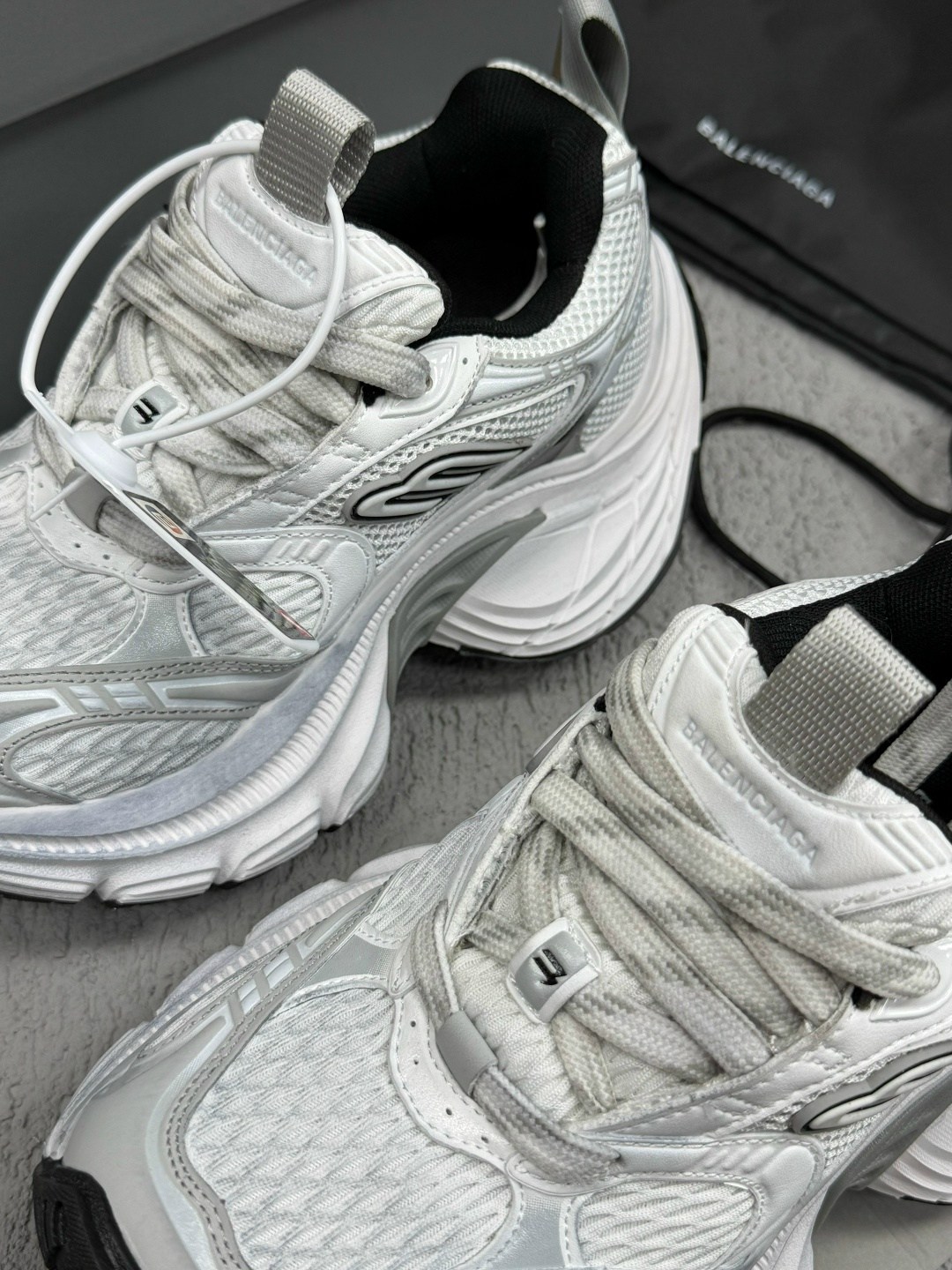 кроссовки женские balenciaga,кроссовки balenciaga,кроссовки женские баленсиага,повседневная спортивная  balenciaga,кроссовки женские