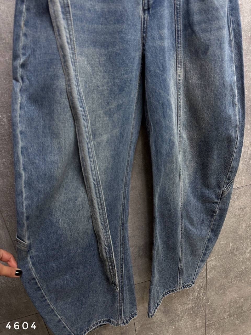 блузка с джинсами,рубашка с джинсами,джинсы и белая рубашка,джинсы мом с рубашкой,джинсы и белая рубашка женская