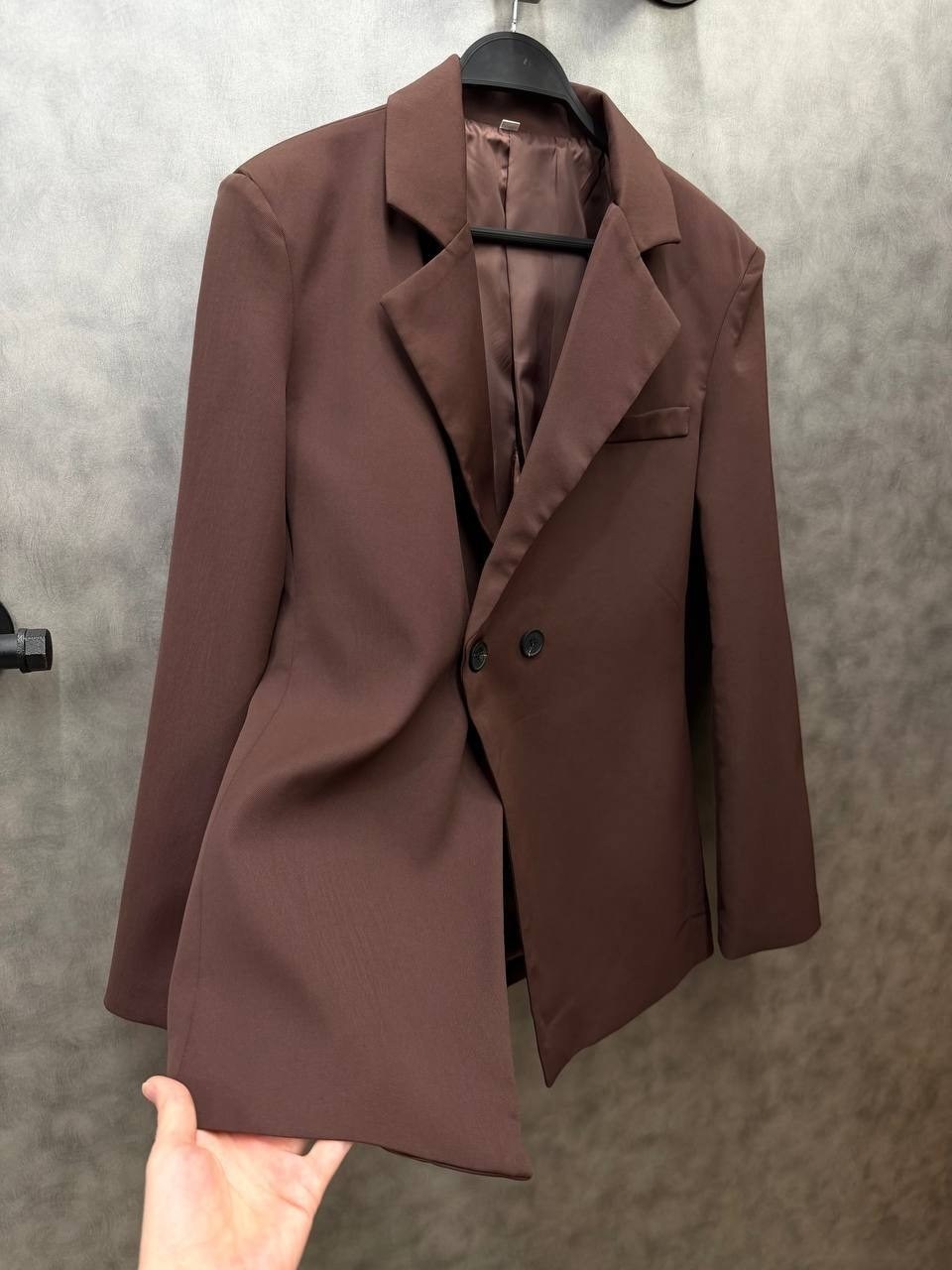 пиджак женский коричневый,пиджак женский приталенный удлиненный sade,женский элегантный блейзер,женские пиджаки,удлиненный женский пиджак