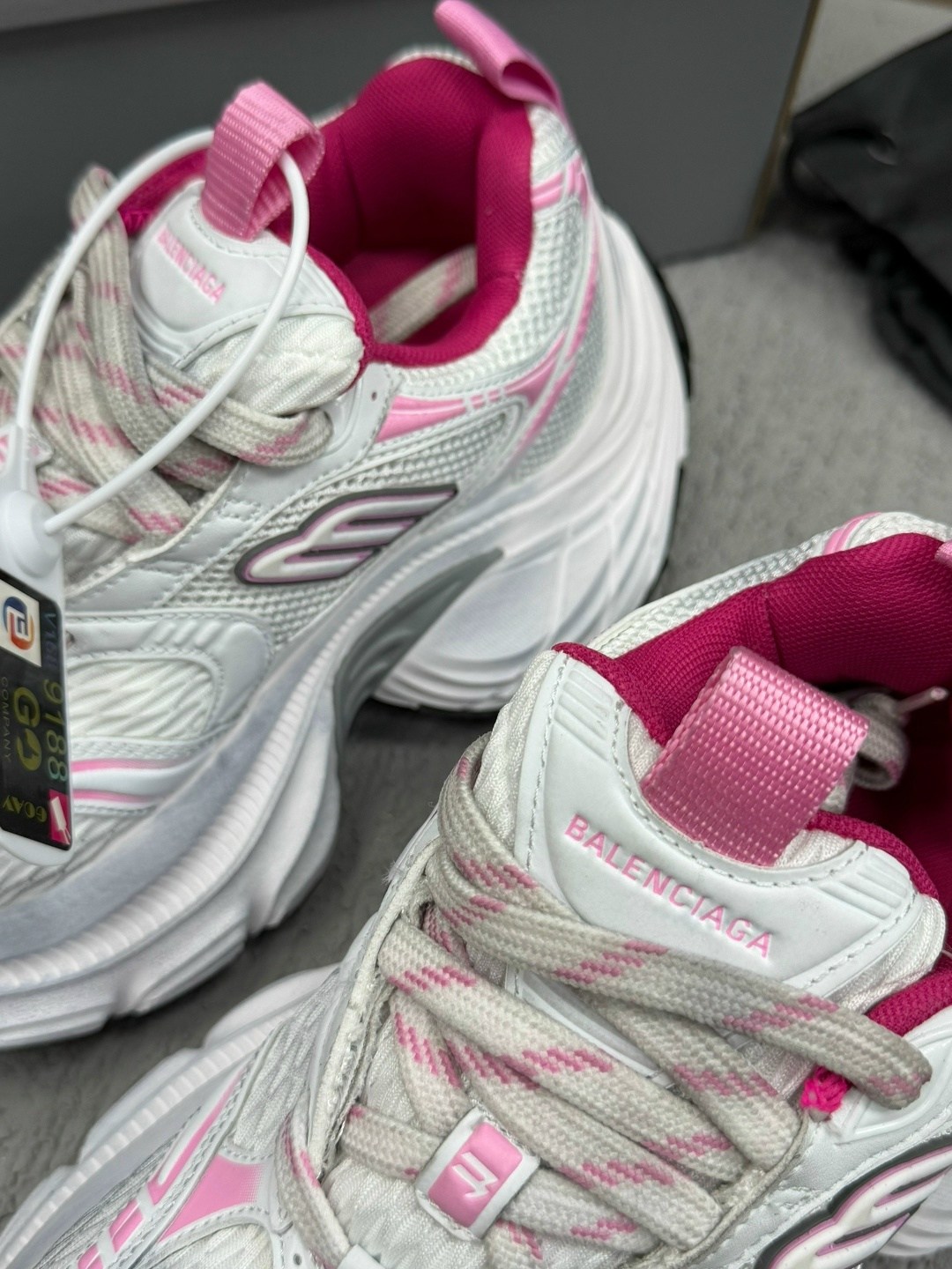 кроссовки женские balenciaga,кроссовки balenciaga,кроссовки женские баленсиага,повседневная спортивная  balenciaga,кроссовки женские
