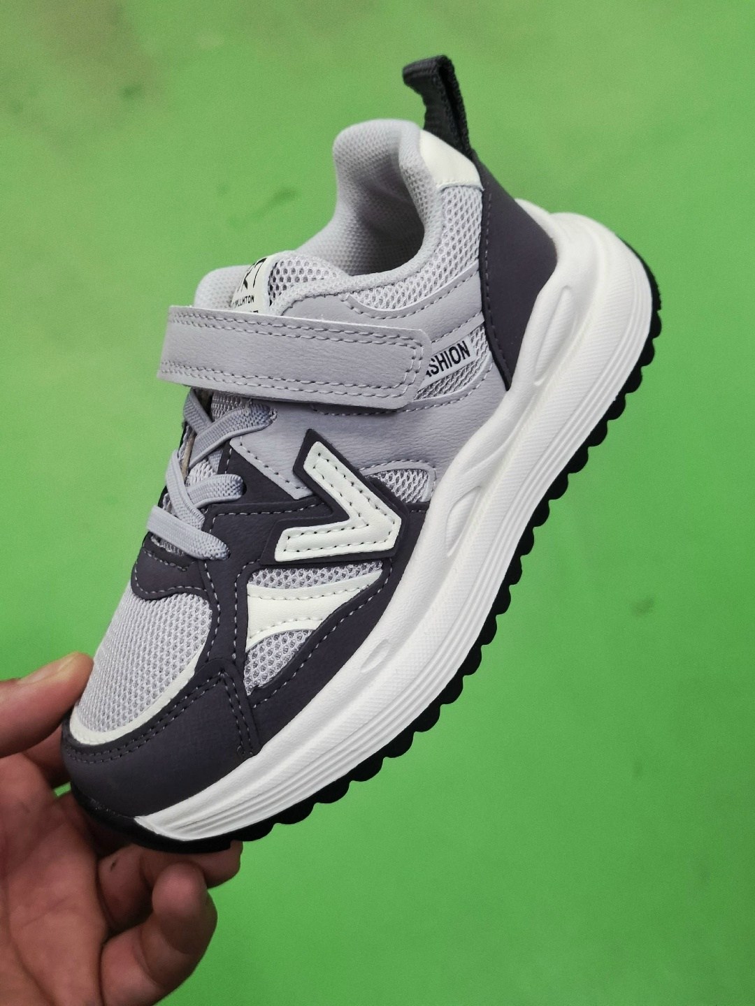 кроссовки,кроссовка детская,кроссовки adidas,детские кроссовки,