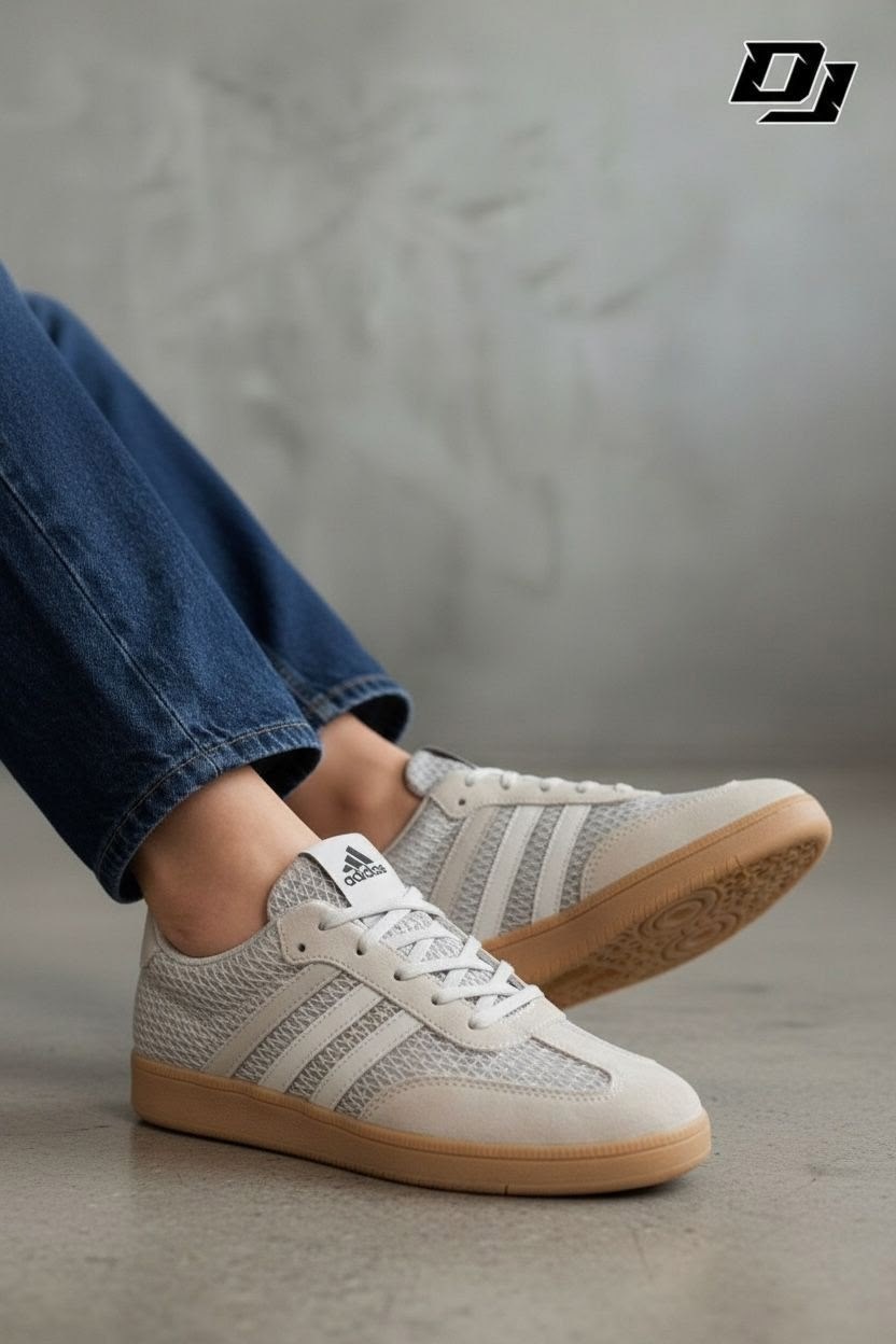 девушка,кофта оверсайз,корейская мода,кроссовки adidas,оверсайз