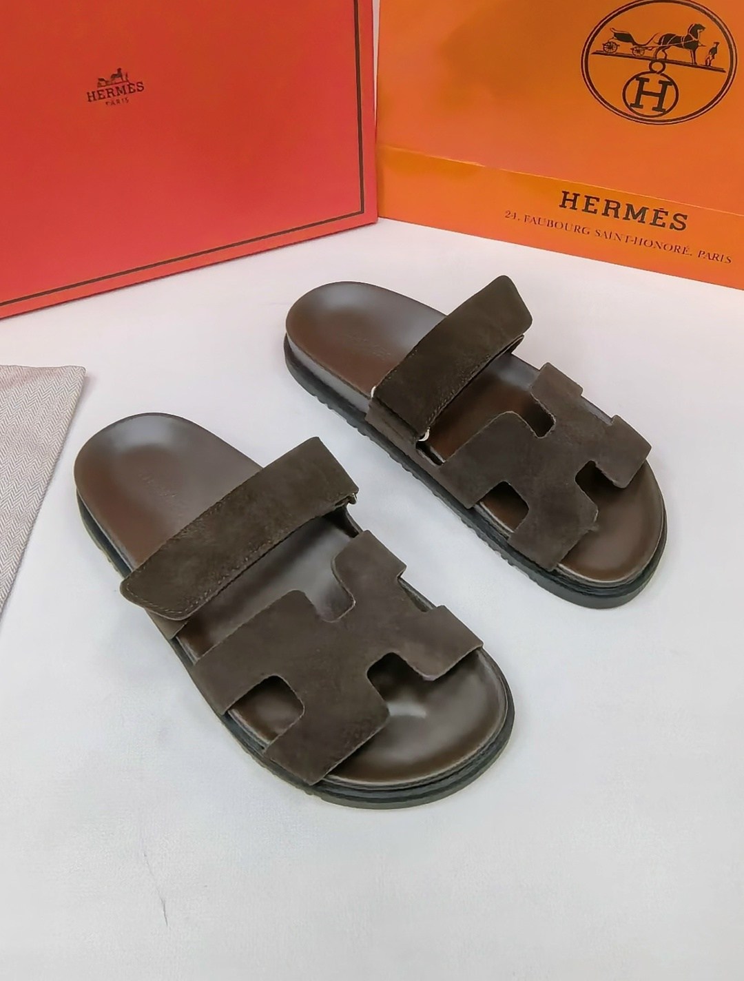 шлепанцы hermes,сандалии hermes,шлёпанцы hermes chypre,шлепки hermes,тапочки hermes