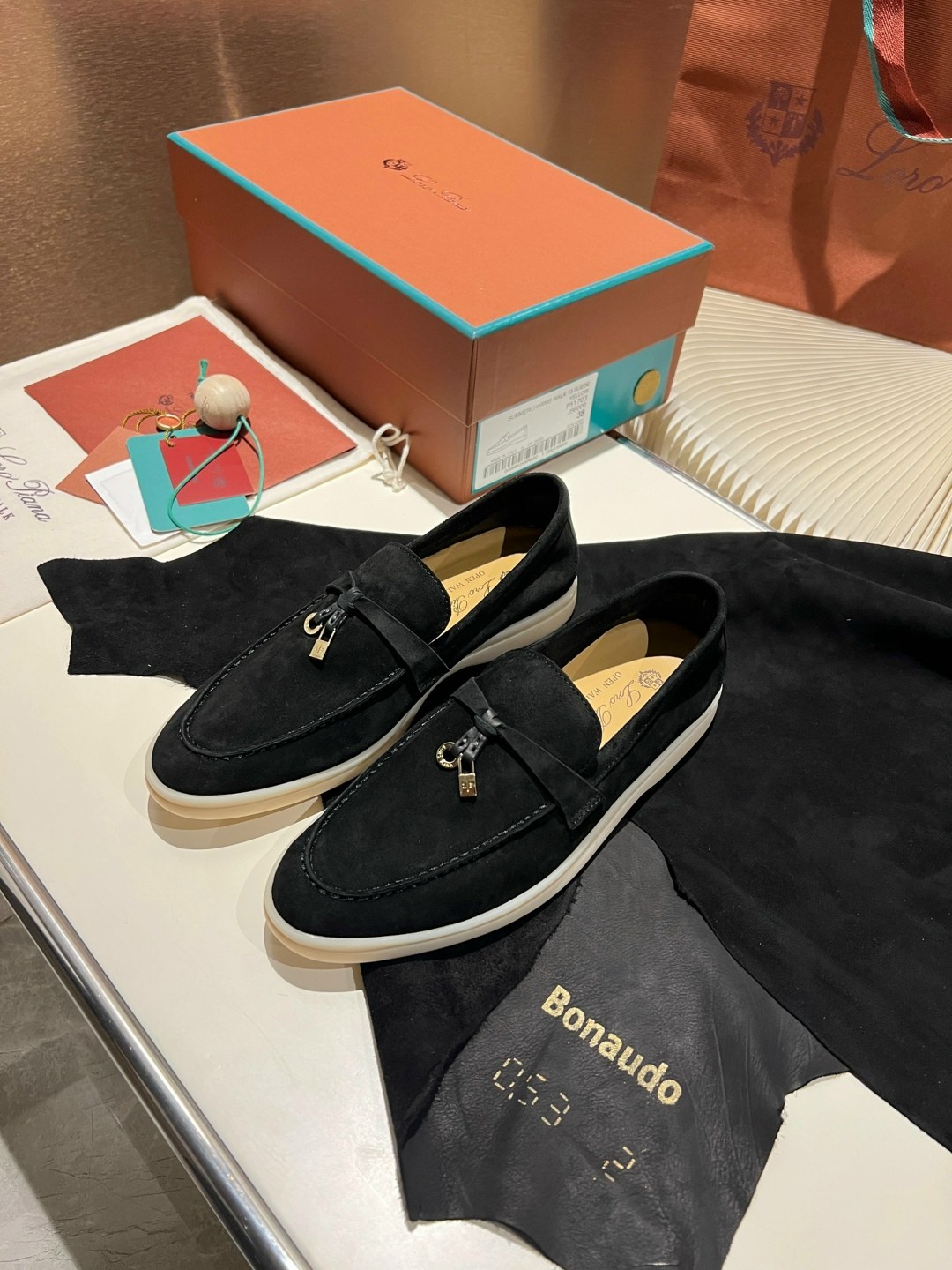 loro piana лоферы женские,loro piana лоферы,замшевые лоферы loro piana,замшевые женские лоферы loro piana оливковые,лоферы женские замшевые