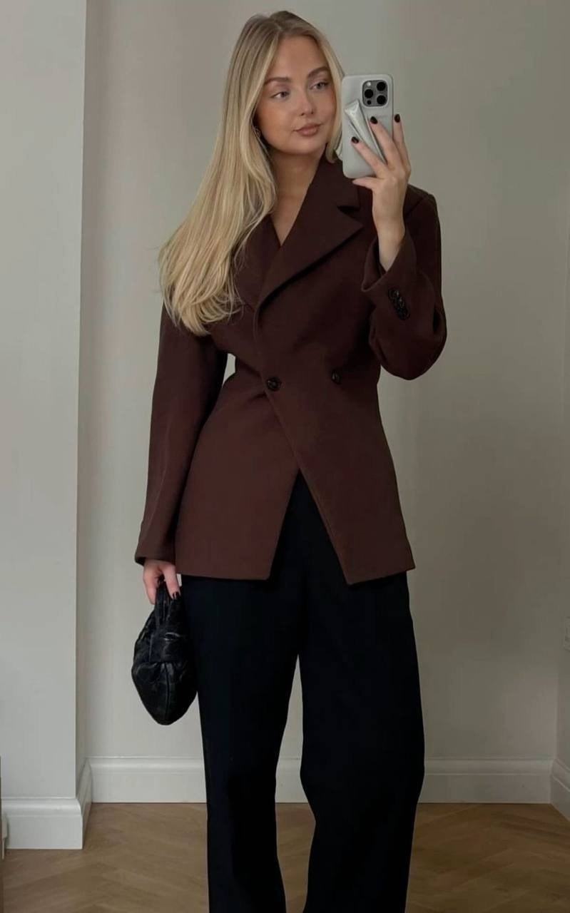 пиджак женский коричневый,пиджак женский приталенный удлиненный sade,женский элегантный блейзер,женские пиджаки,удлиненный женский пиджак