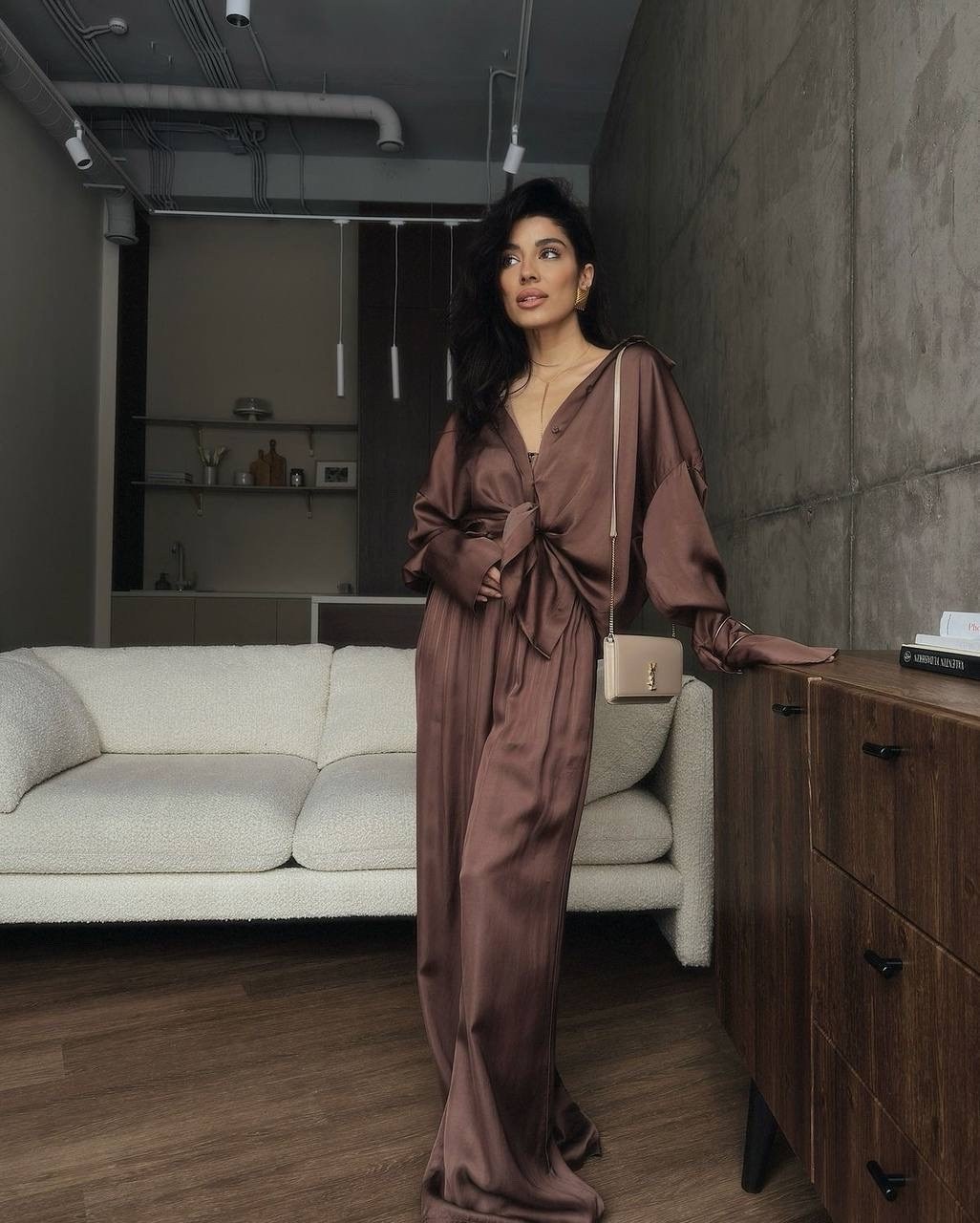 белые костюмы,белый брючный костюм,комплект костюм,шелковый костюм,рубашка женская