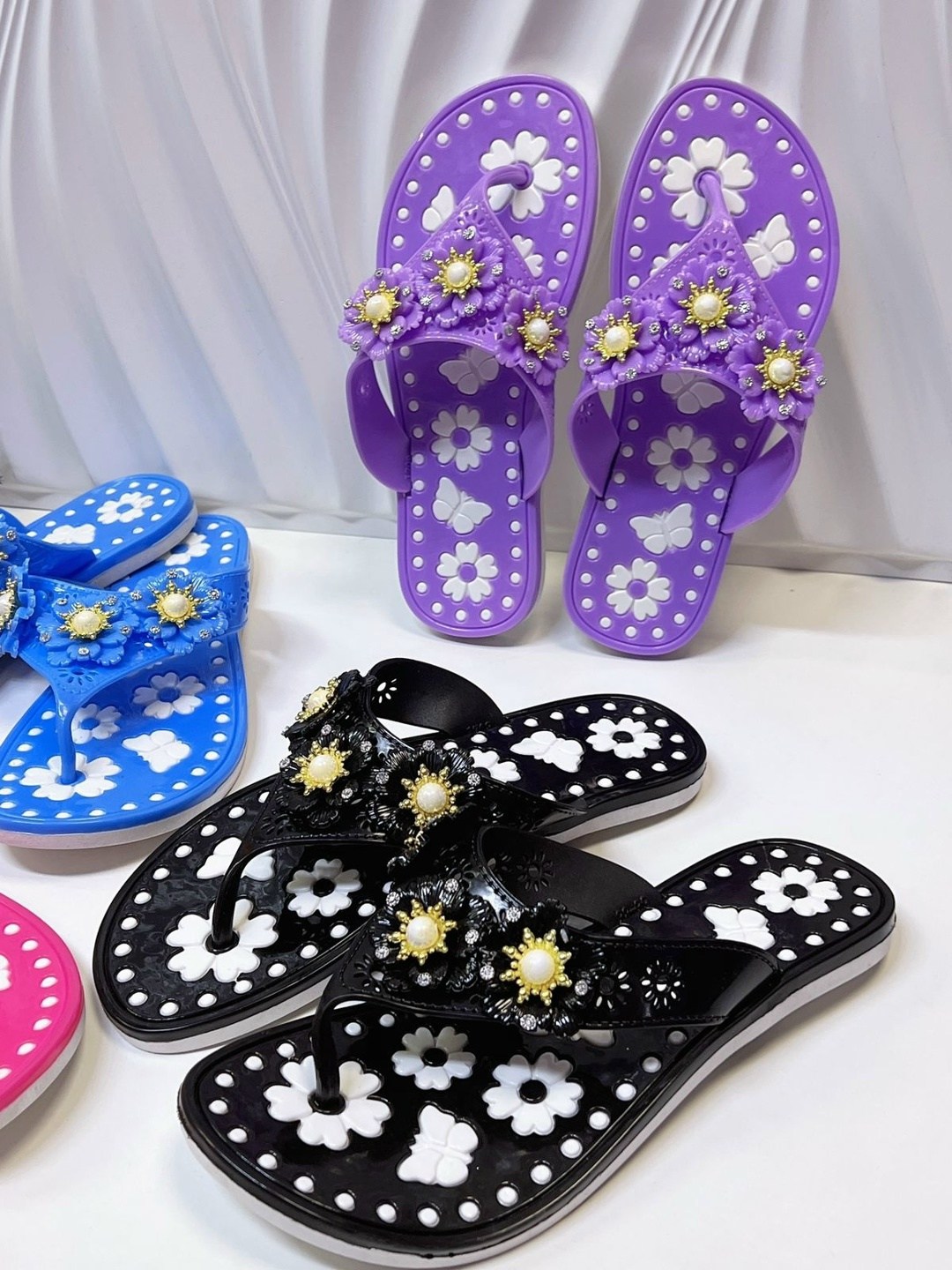 ,шлепанцы женские,шлепки сиреневые,шлёпки женские,тапочки модные