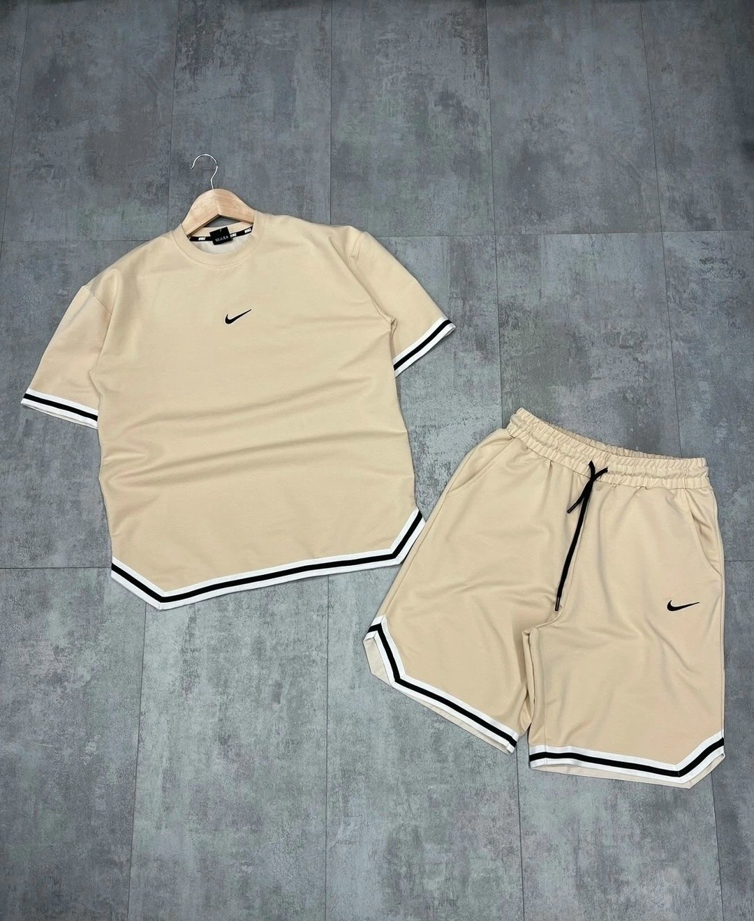 спортивный костюм с шортами nike,спортивные костюм с шортами,спортивный костюм футболка и шорты,спортивные костюмы nike,спортивный костюм nike мужской