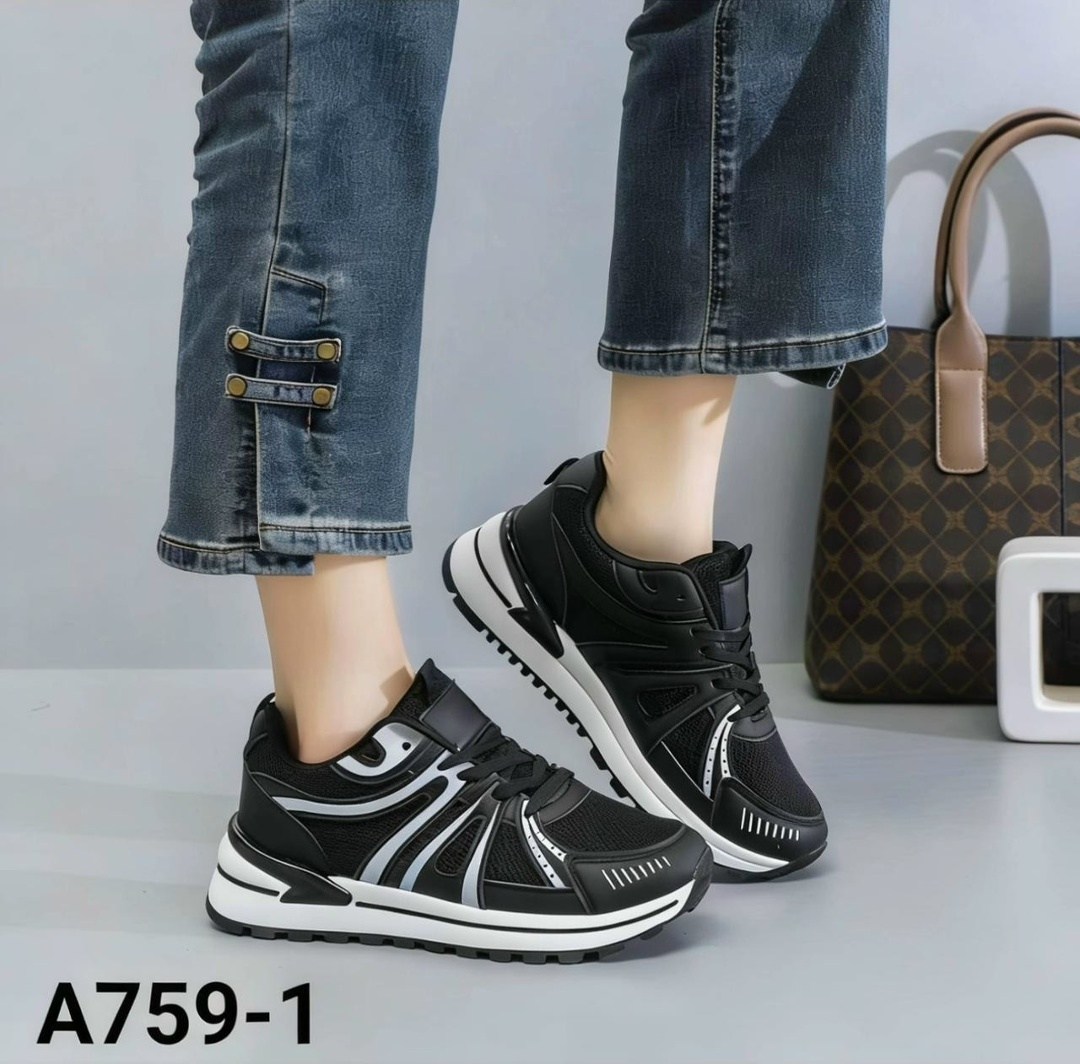 кроссовки женскиe,женские массивные кроссовки,кроссовки,модные кроссовки,массивные кроссовки