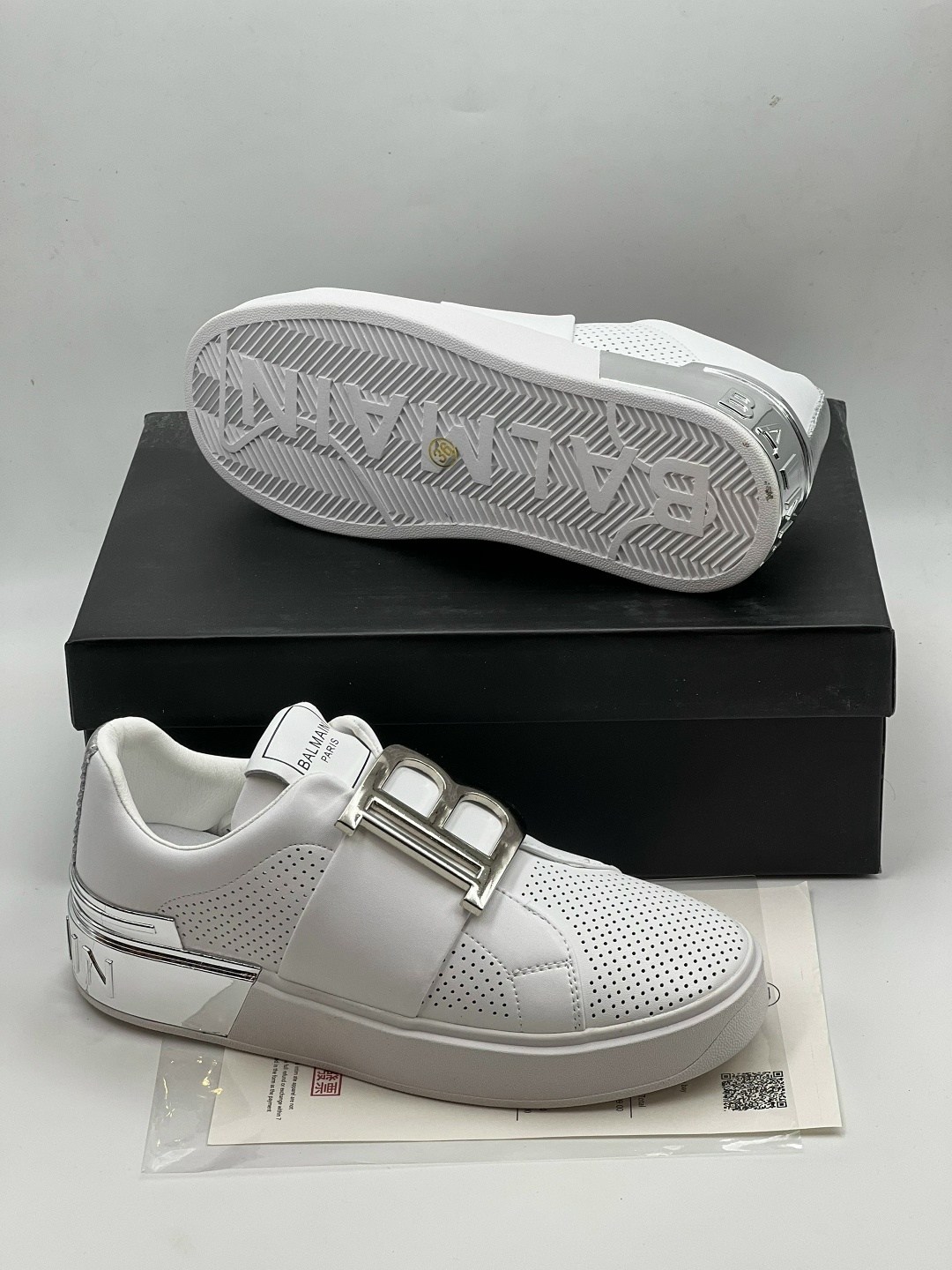 ,кроссовки женские,стильные кроссовки женские,обуви,кроссовки балмаин женские белые