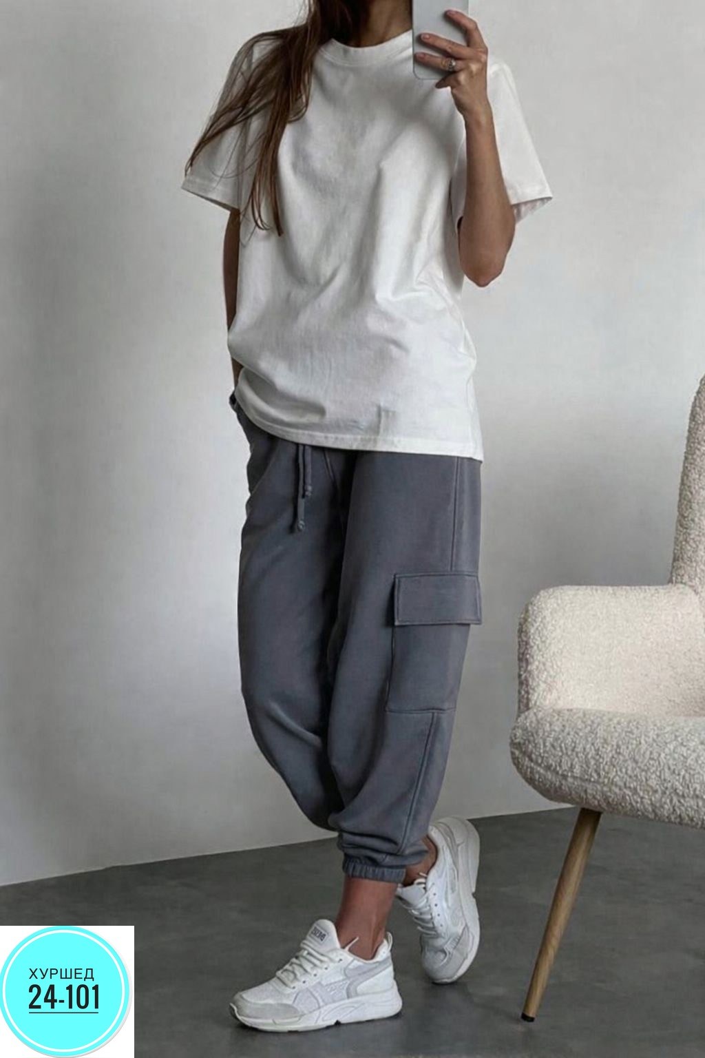 костюм женский оверсайз футболка штаны карго,спортивный костюм с штанами карго,штаны карго,футболка в стиле оверсайз,материал штанов