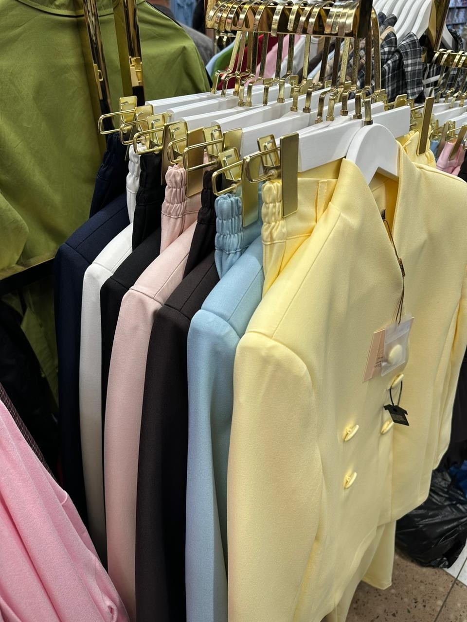 костюм классика,,классические костюмы