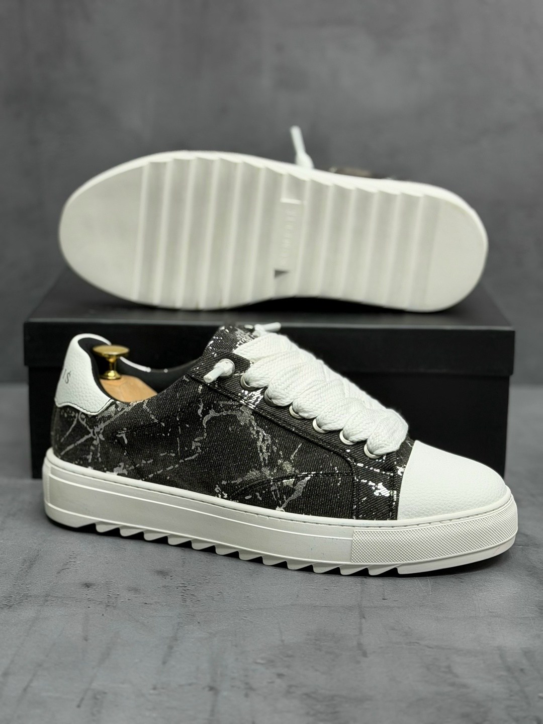 ,обуви, кроссовки,мужская ,кроссовки женскиe