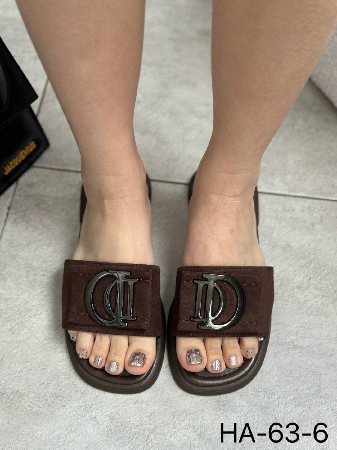 ,шлепанцы женские,шлепки диор женские,тапочки женские,модные тапочки