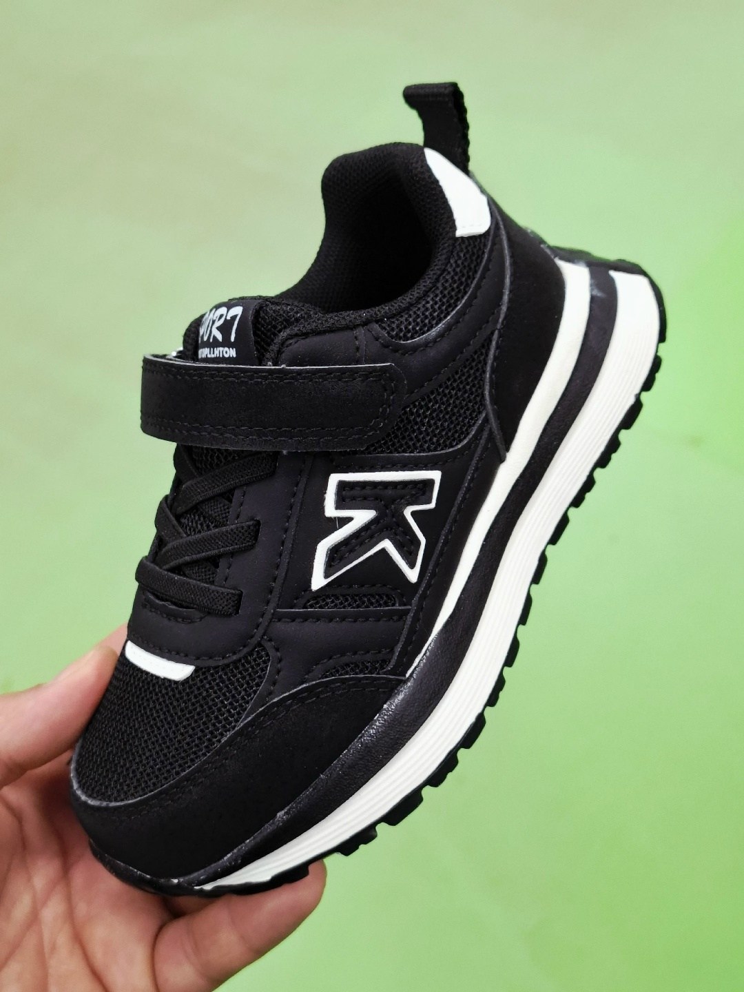 кроссовки,кроссовка детская,кроссовки adidas,детские кроссовки,