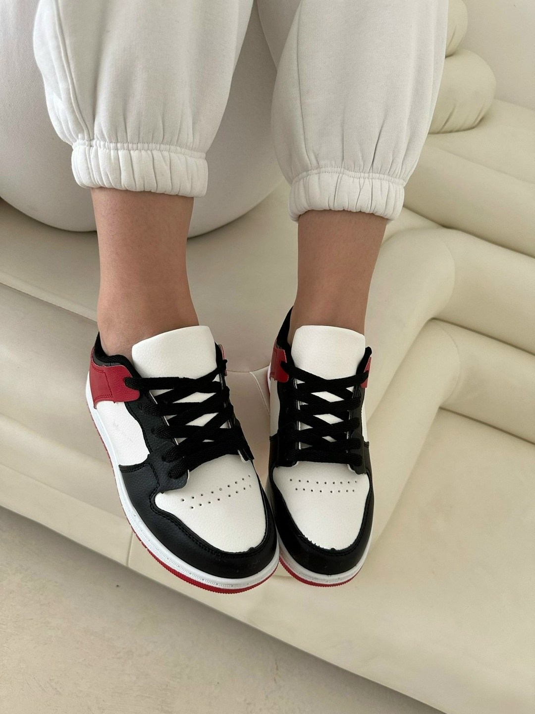 ,женские кроссовки,кроссовки кеды женский,спортивная ,кроссовки для женщин