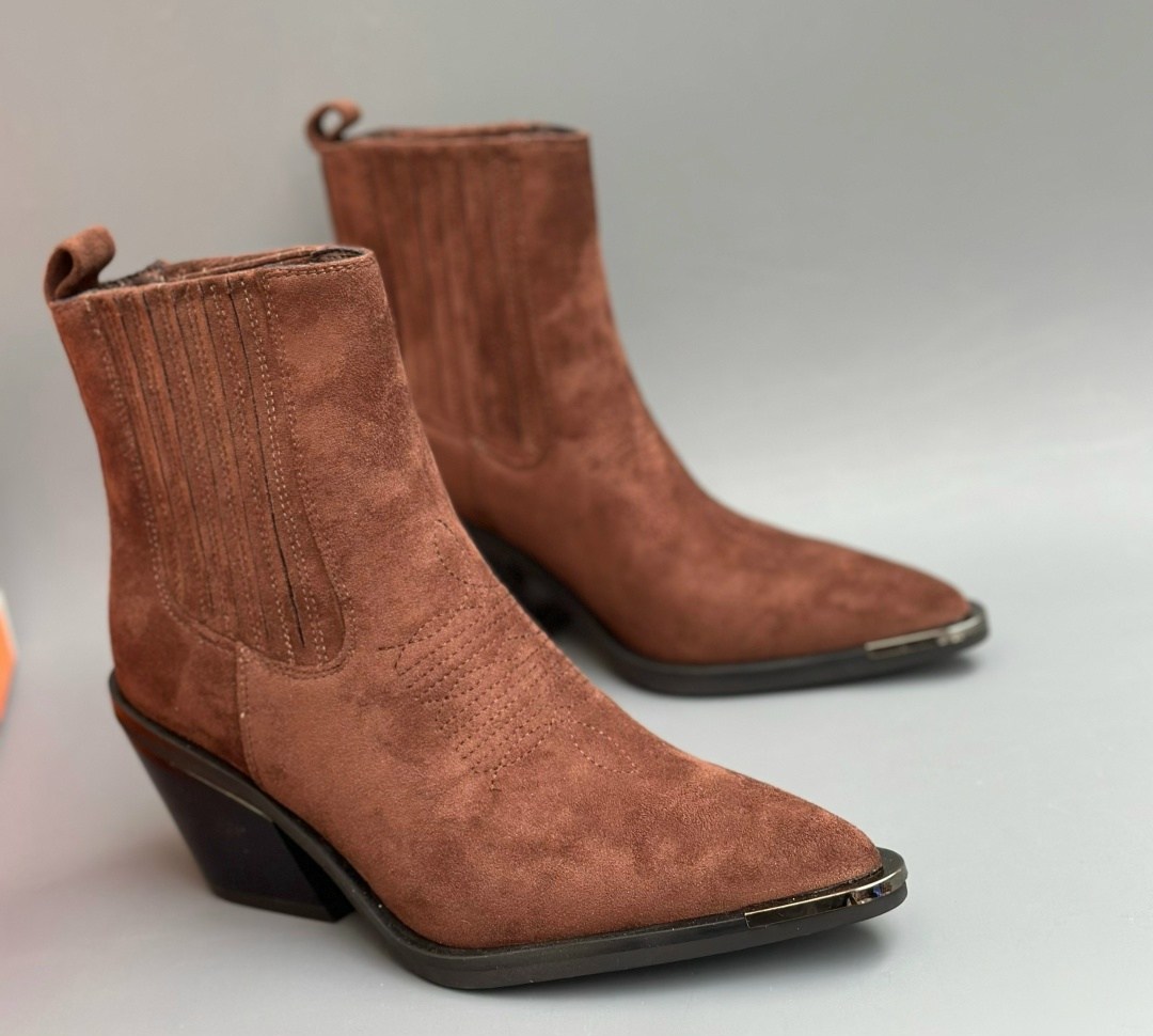 ,ковбойские ботильоны женские,женские ботильоны в ковбойском стиле,замшевые ботинки,женские замшевые ботильоны в ковбойском стиле