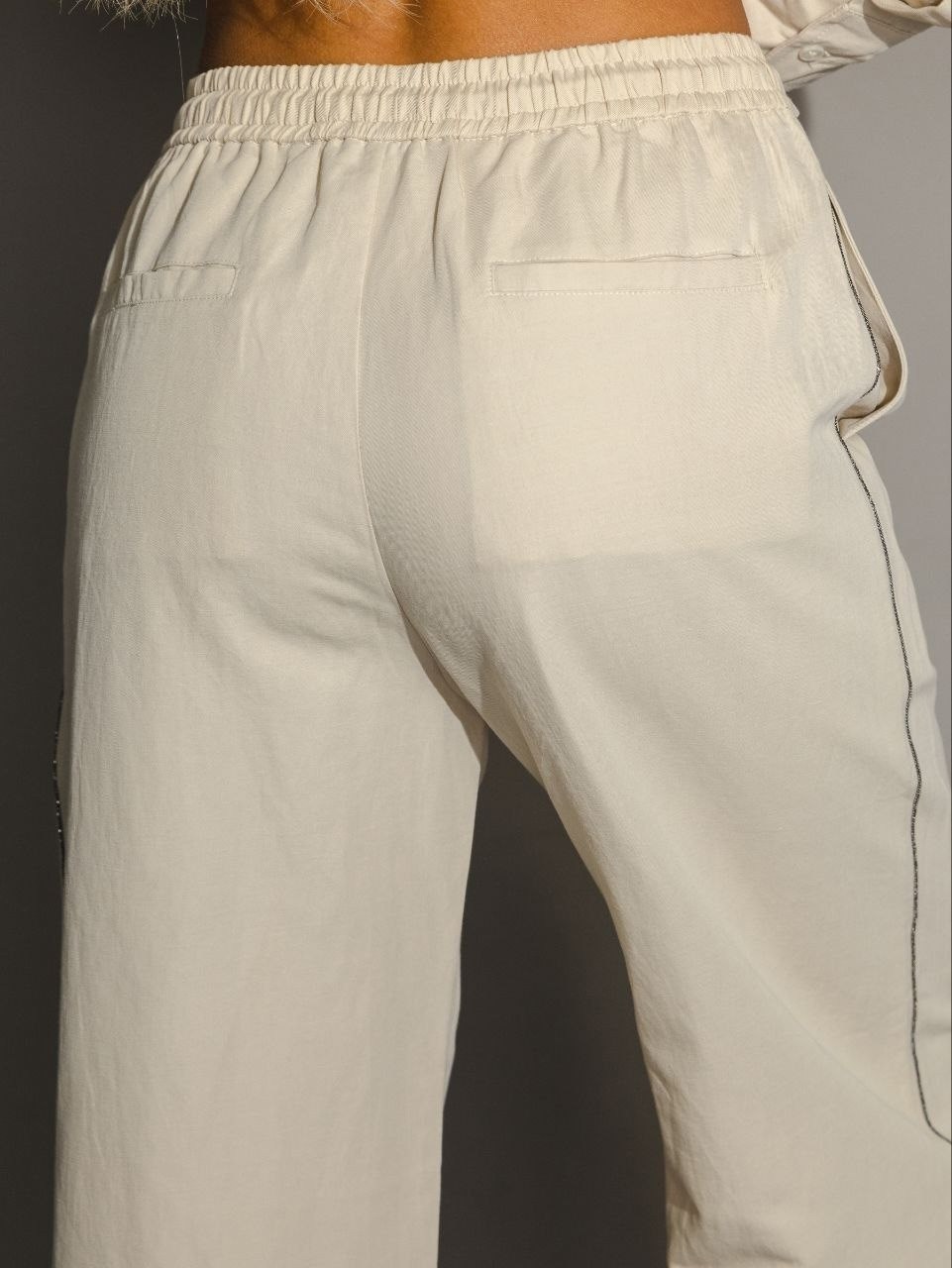 костюм бежевый,льняной костюм с брюками,костюм с брюками,стильные костюмы,костюм брючный из льна