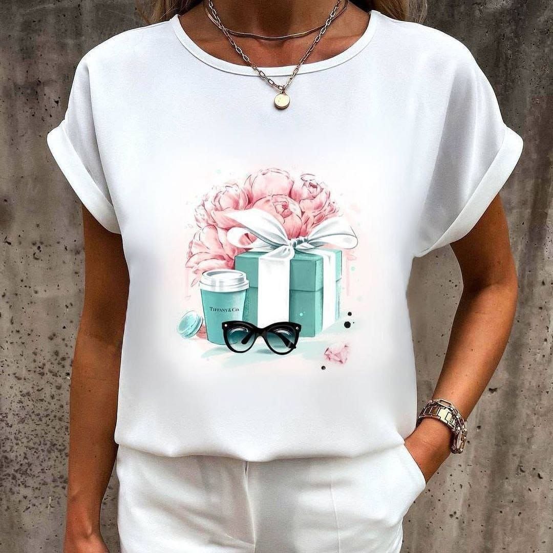 женская футболка,женская футболка с принтом,летние футболки,вышивка на футболках,футболки модные