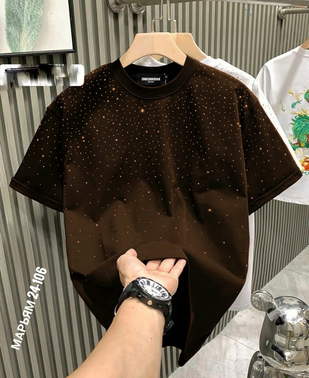 мужские футболки с заклепками,мужская футболка с коротким рукавом,мужские футболки со стразами,мужская футболка со стразами и заклепками