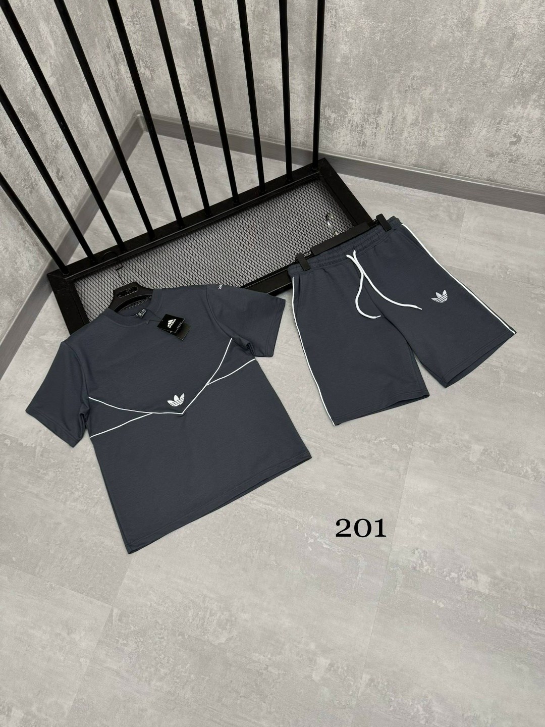 мужские спортивные костюмы,спортивные костюм,костюм спортивный adidas,спортивные костюмы для мужчин,футболки комплект