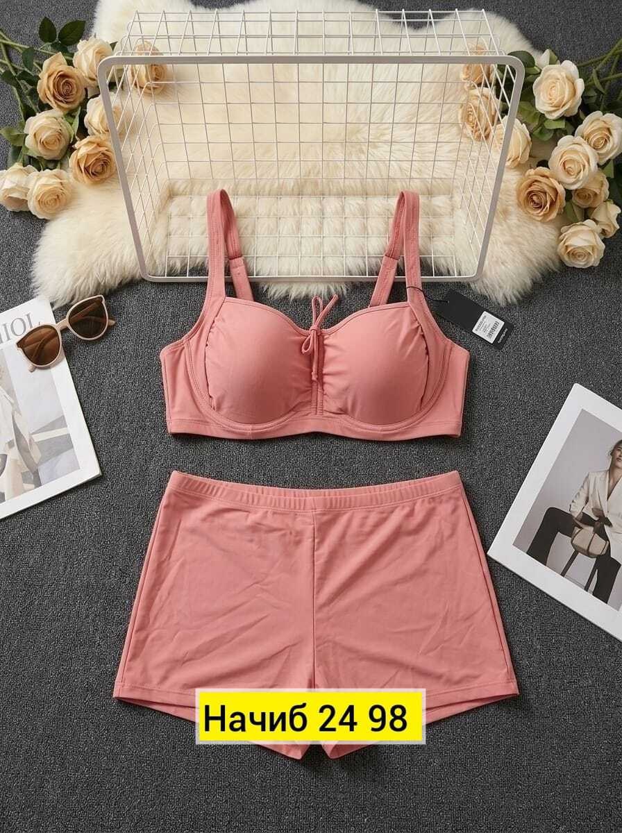 девушка,женщина,большие сиськи в купальниках,пышные сиськи,большой бюст