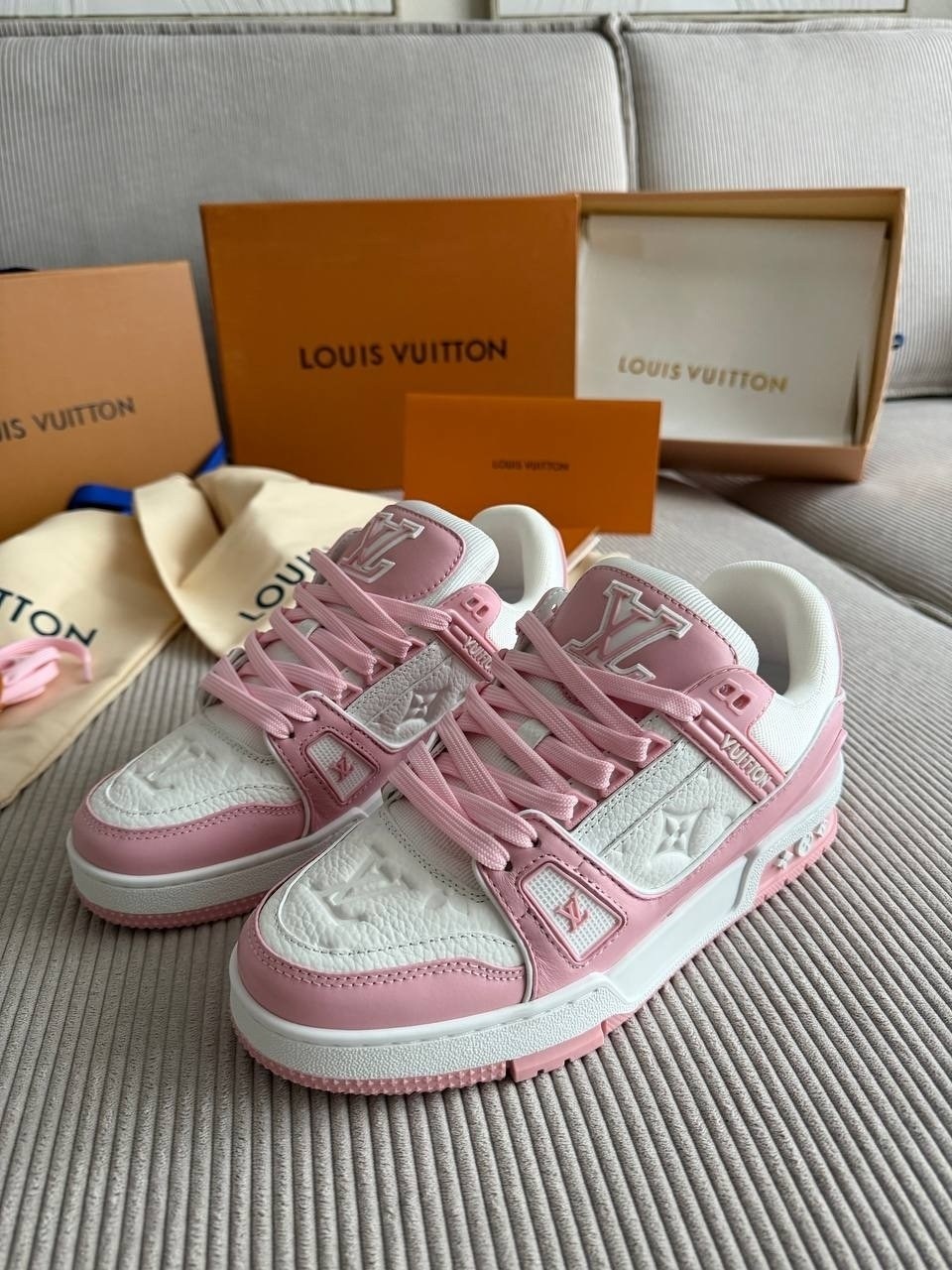 розовые кроссовки луи виттон,кроссовки louis vuitton,кроссовки louis vuitton trainer,кроссовки женские louis vuitton,кроссовки женские луи виттон 2026