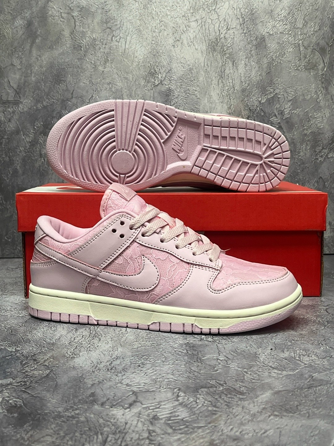 nike dunk low pink,кроссовки nike sb dunk low pink,кроссовки nike dunk low gs 'pink velvet' розовый,nike dunk pink pigeon,найк данк лоу пинк вельвет