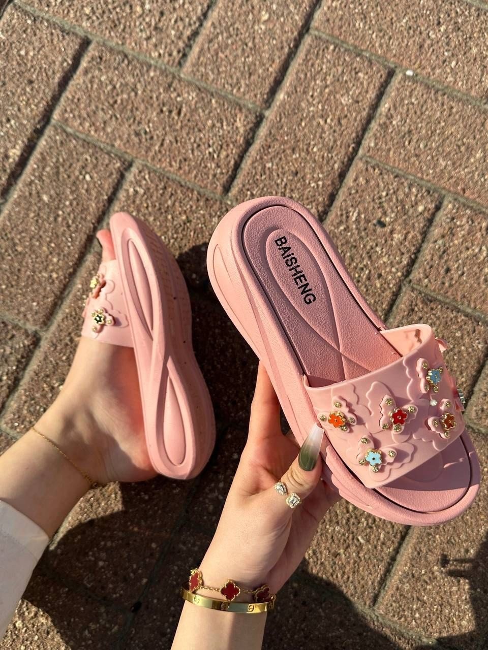 ,женские шлепанцы,женские шлепки,модные шлепанцы,обуви