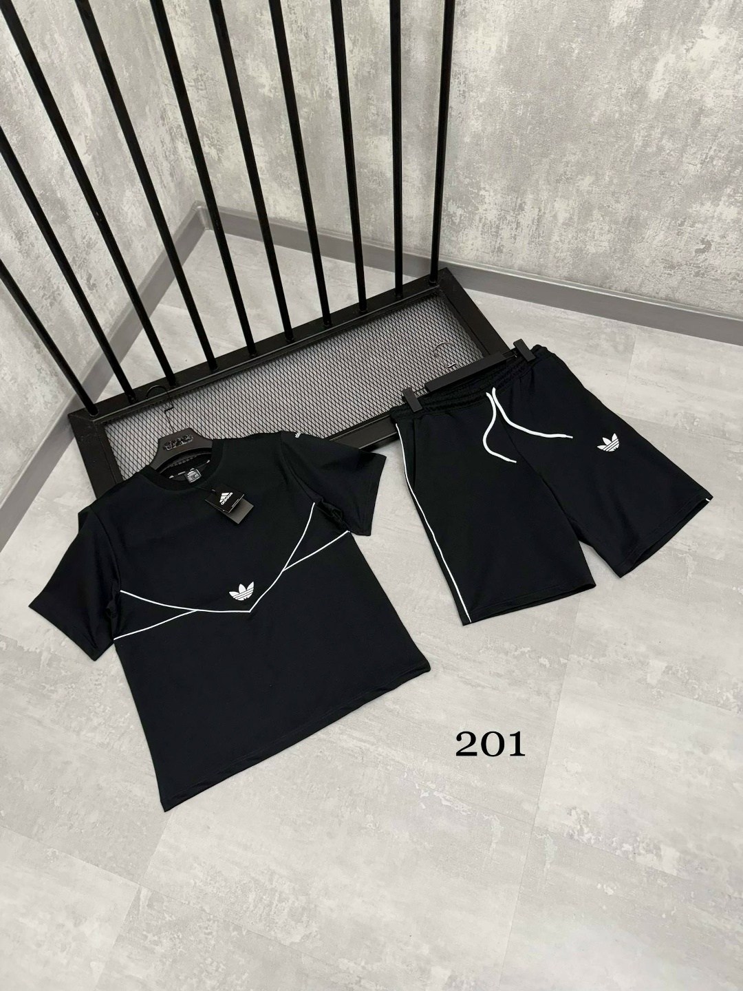 мужские спортивные костюмы,спортивные костюм,костюм спортивный adidas,спортивные костюмы для мужчин,футболки комплект