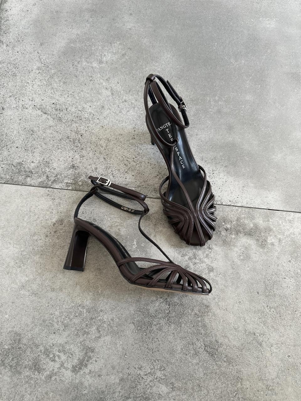 женские босоножки,босоножки сандали,босоножки на каблуках,босоножки с ремешками,босоножки cандалии