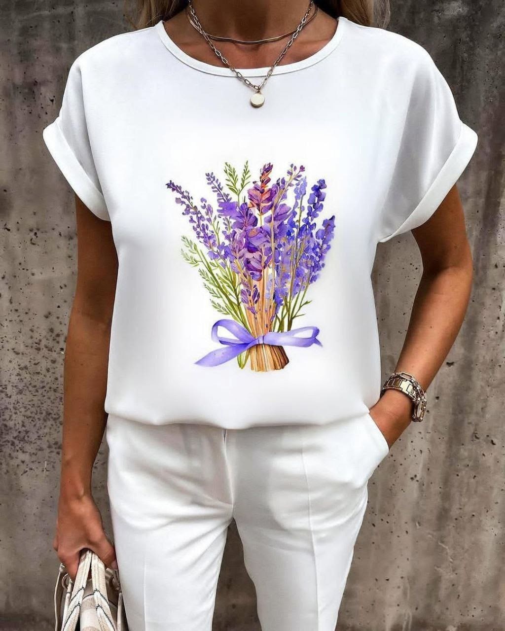 женская футболка,женская футболка с принтом,летние футболки,вышивка на футболках,футболки модные