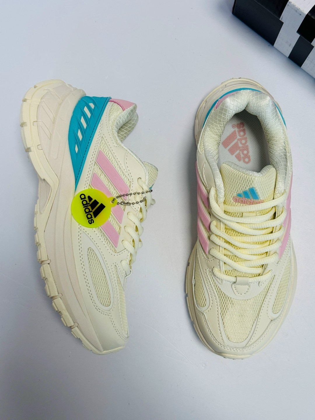 кроссовки adidas,кроссовки женский adidas,кроссовки adidas original,кроссовки adidas response,adidas кроссовки adidas