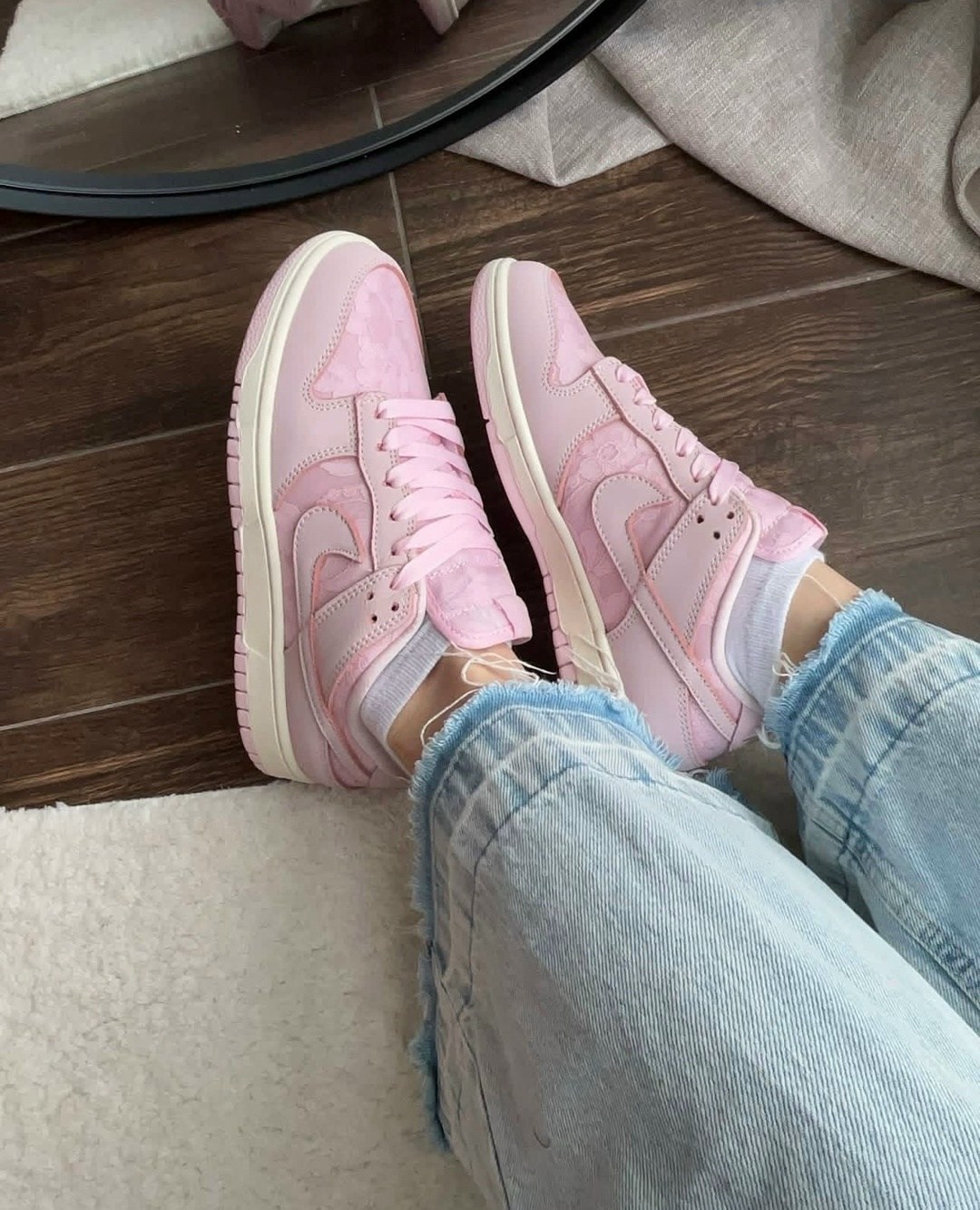 nike dunk low pink,dunk low nike,nike dunk low lx pink foam (w),розовые найк,nike dunk low gs 'triple pink'