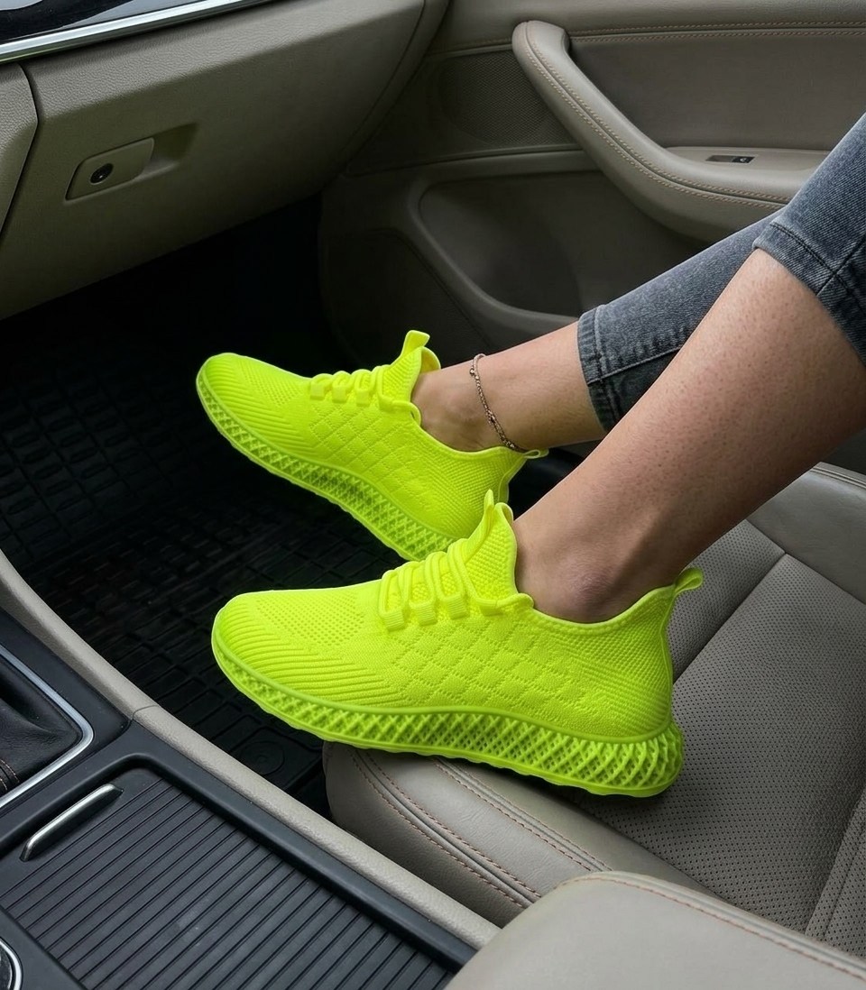 ,кроссовки женскиe,малиновые кроссовки женские,малиновые кроссовки,кроссовки женские летние