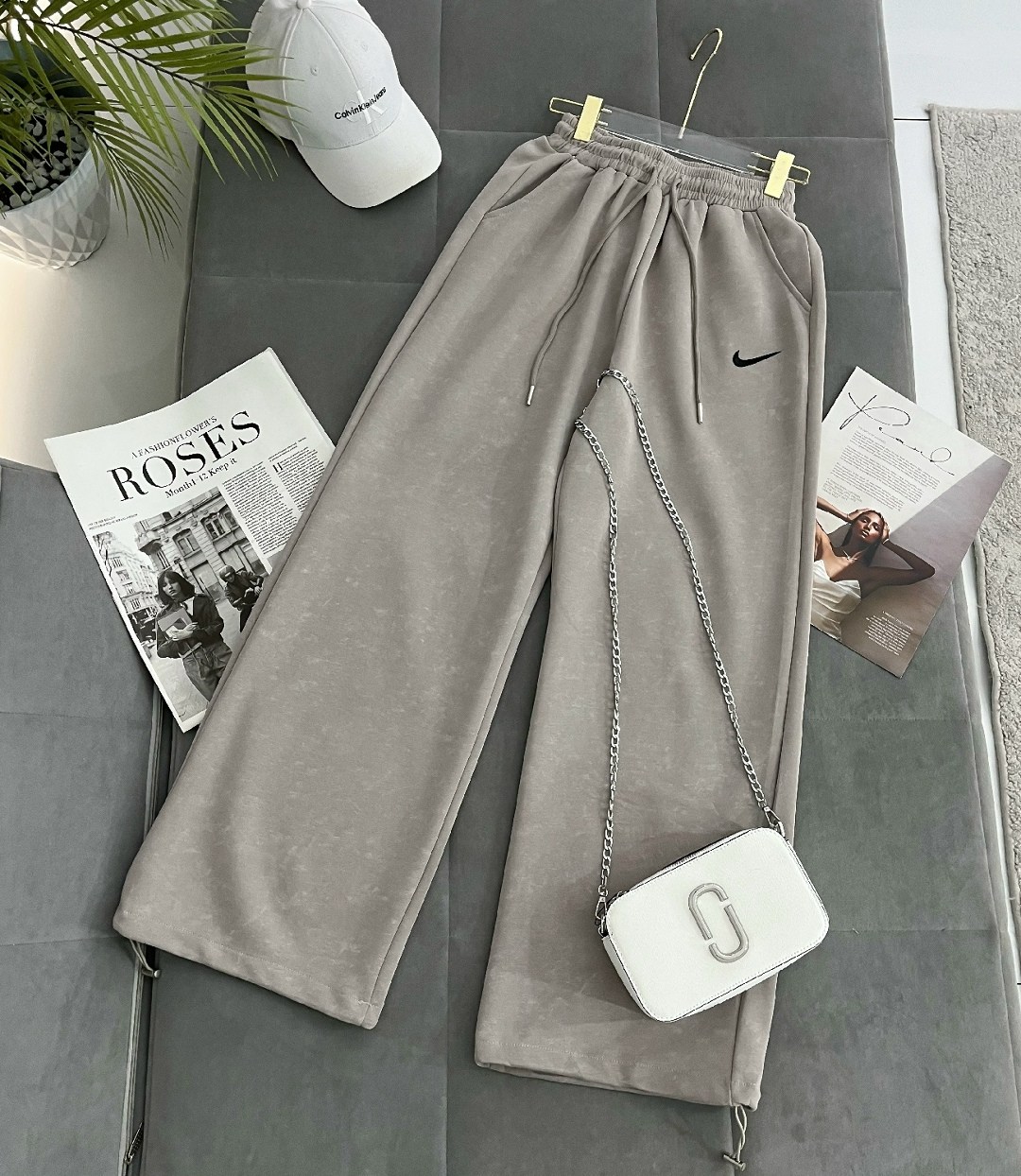 брюки спортивные,спортивные штаны,брюки женские nike,спортивные брюки женские,брюки в спортивном стиле