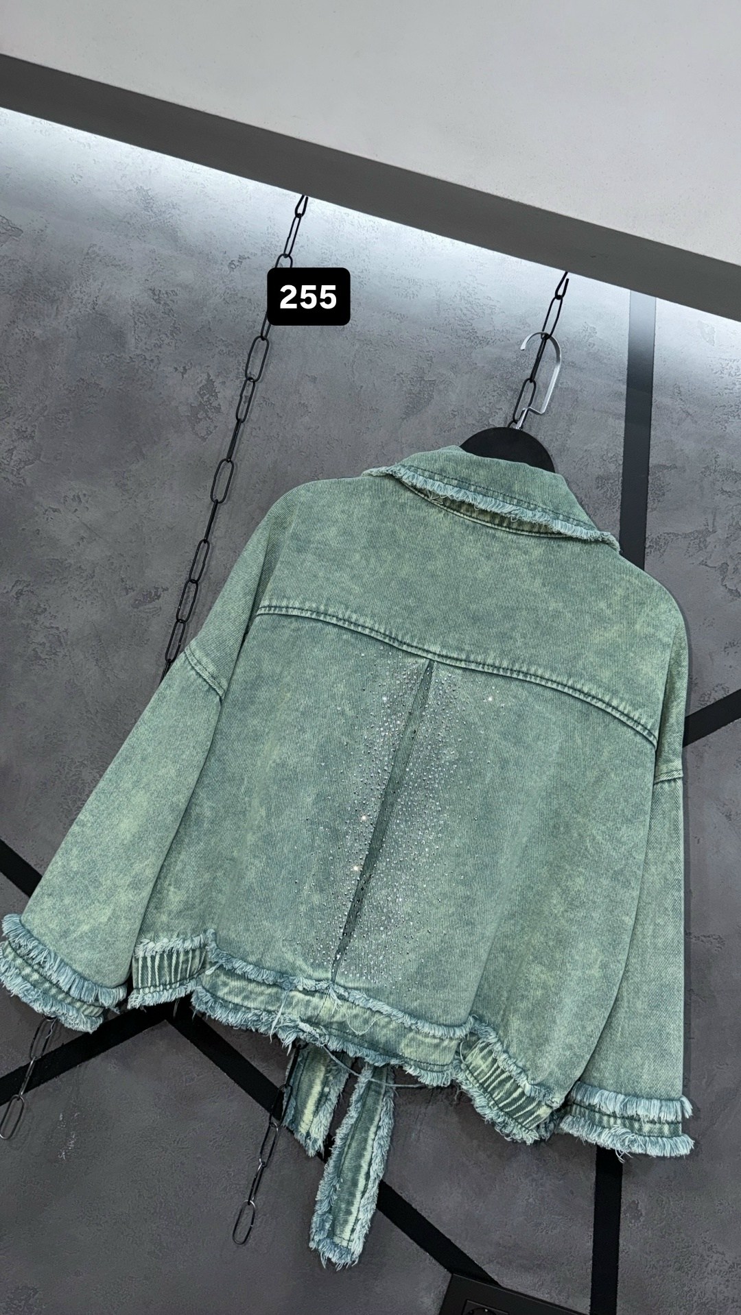 женская джинсовая куртка,джинсовая куртка,джинсовая куртка повседневная,повседневная куртка,джинсовая куртка стильная