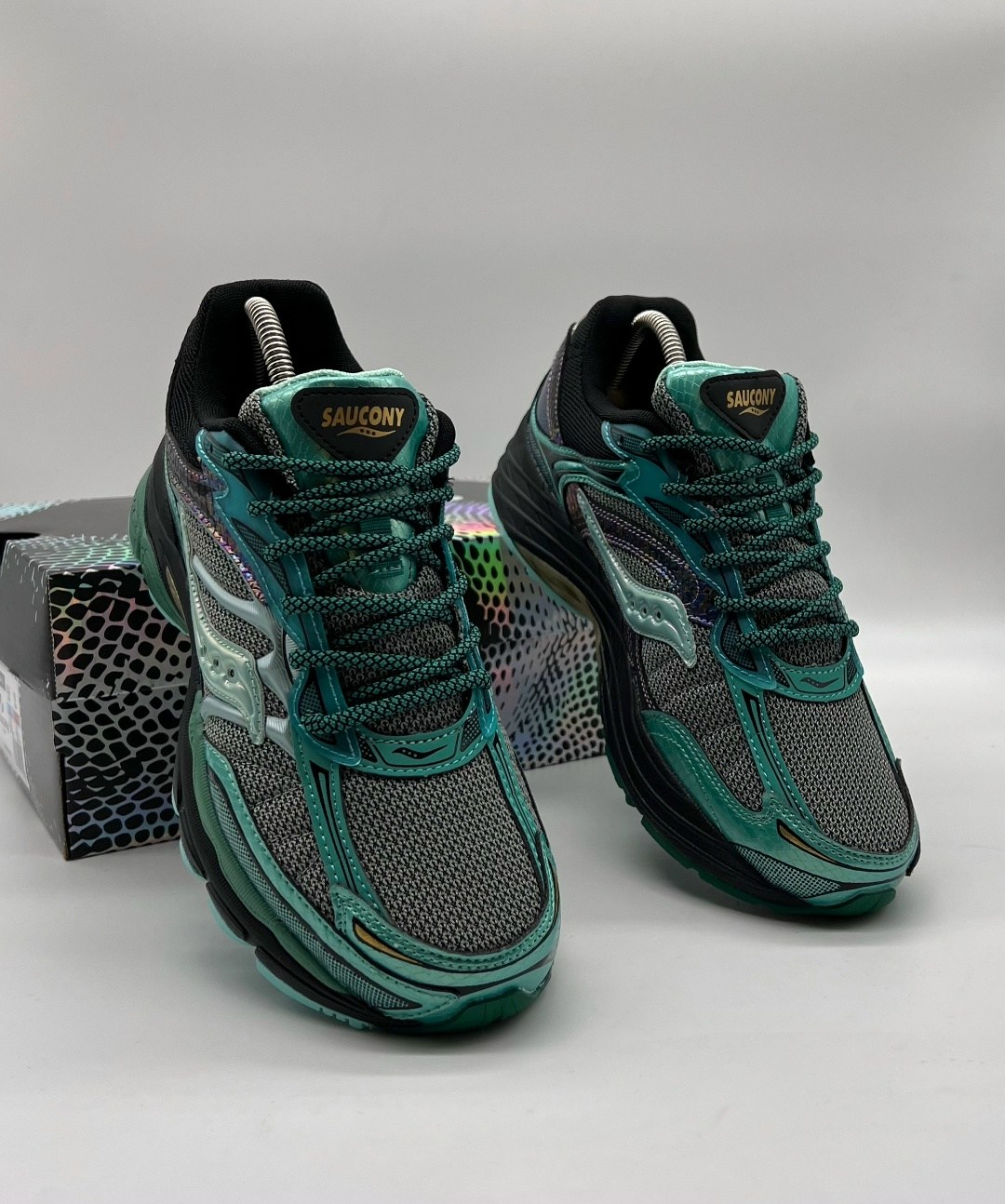 saucony progrid omni 9,кроссовки saucony progrid omni 9,saucony progrid triumph 4,saucony кроссовки,кроссовки