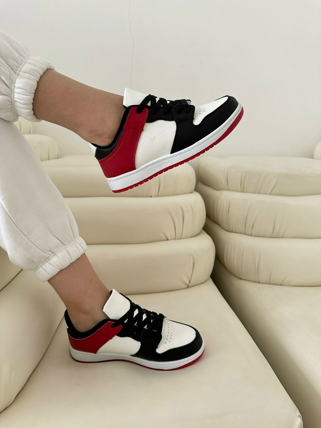 ,женские кроссовки,кроссовки кеды женский,спортивная ,кроссовки для женщин