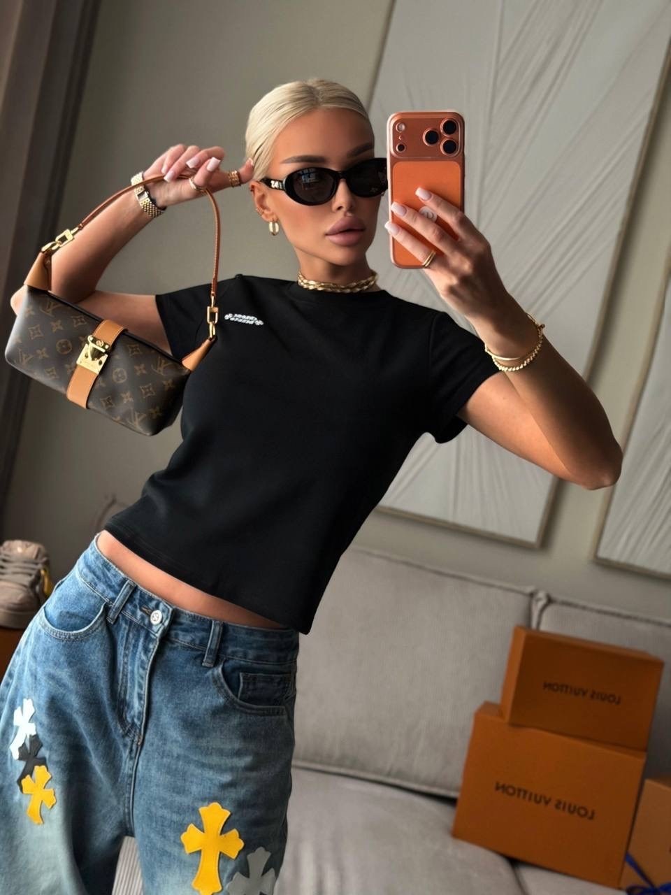 стильные костюмы,футболки женская,стильная футболка,мода стиль,женская футболка loro piana чёрного цвета