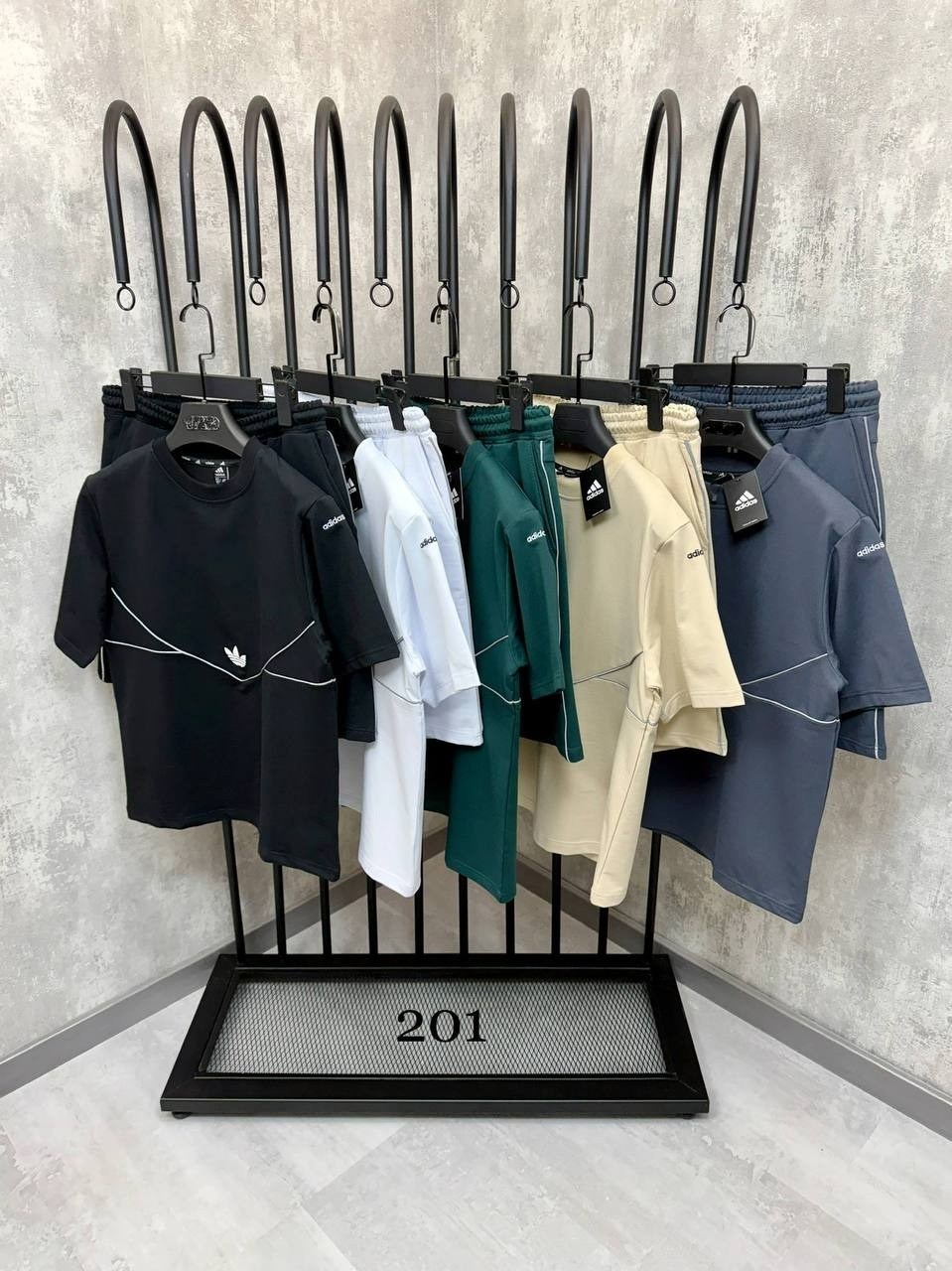 мужские спортивные костюмы,спортивные костюм,костюм спортивный adidas,спортивные костюмы для мужчин,футболки комплект