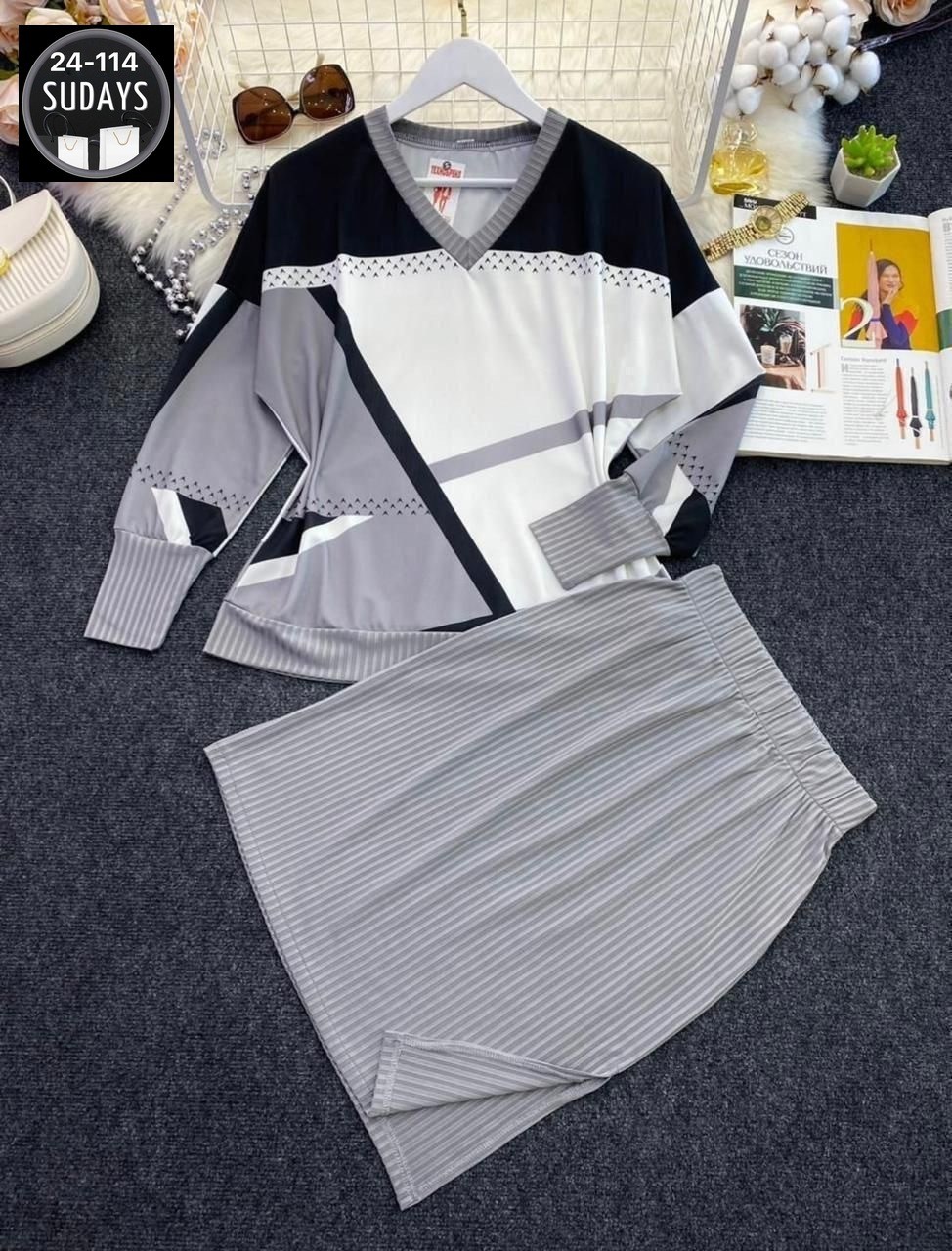 костюм женский двойка,женский трикотажный костюм с юбкой черный с белым,костюм женский двойка юбка с джемпером,костюм классический,костюм двойка трикотаж