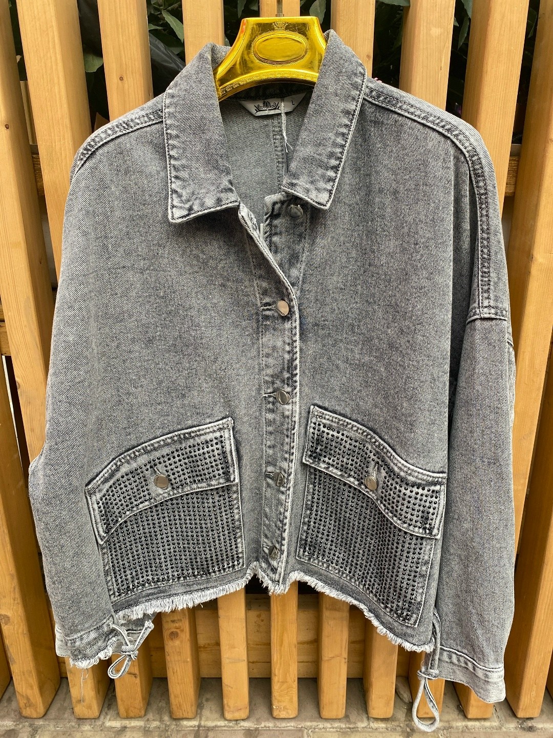 куртки джинсовые женские летние оверсайз,женская джинсовая куртка,куртка джинсовая,куртка женская джинсовая оверсайз,женская джинсовая куртка с большими карманами