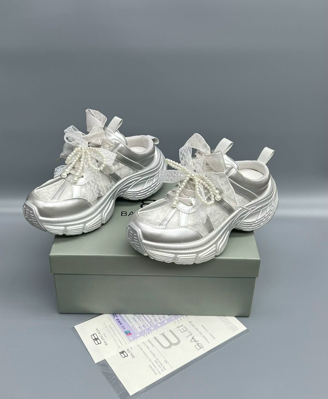 ,кроссовки женскиe,массивные кроссовки,женские массивные кроссовки,кроссовки модные